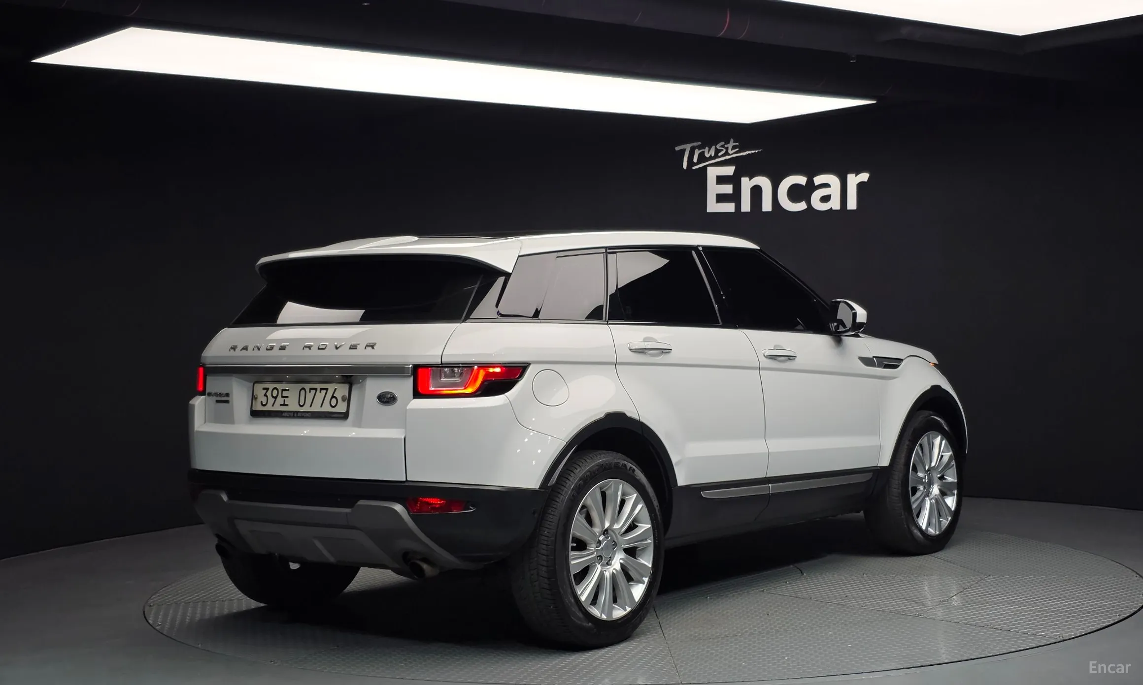 Land Rover Range Rover Evoque превью 2
