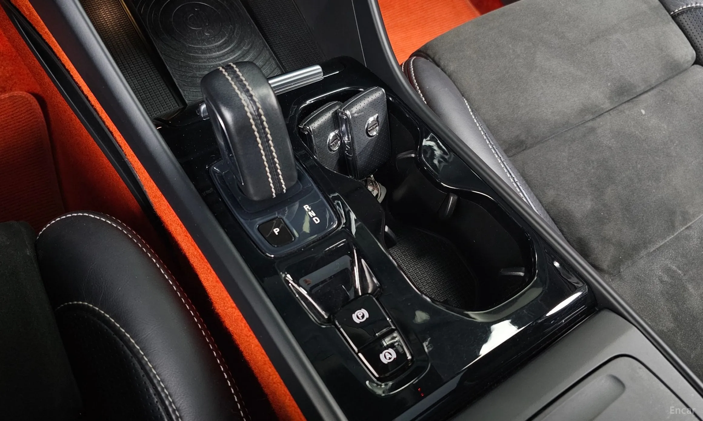 Volvo XC40 превью 9