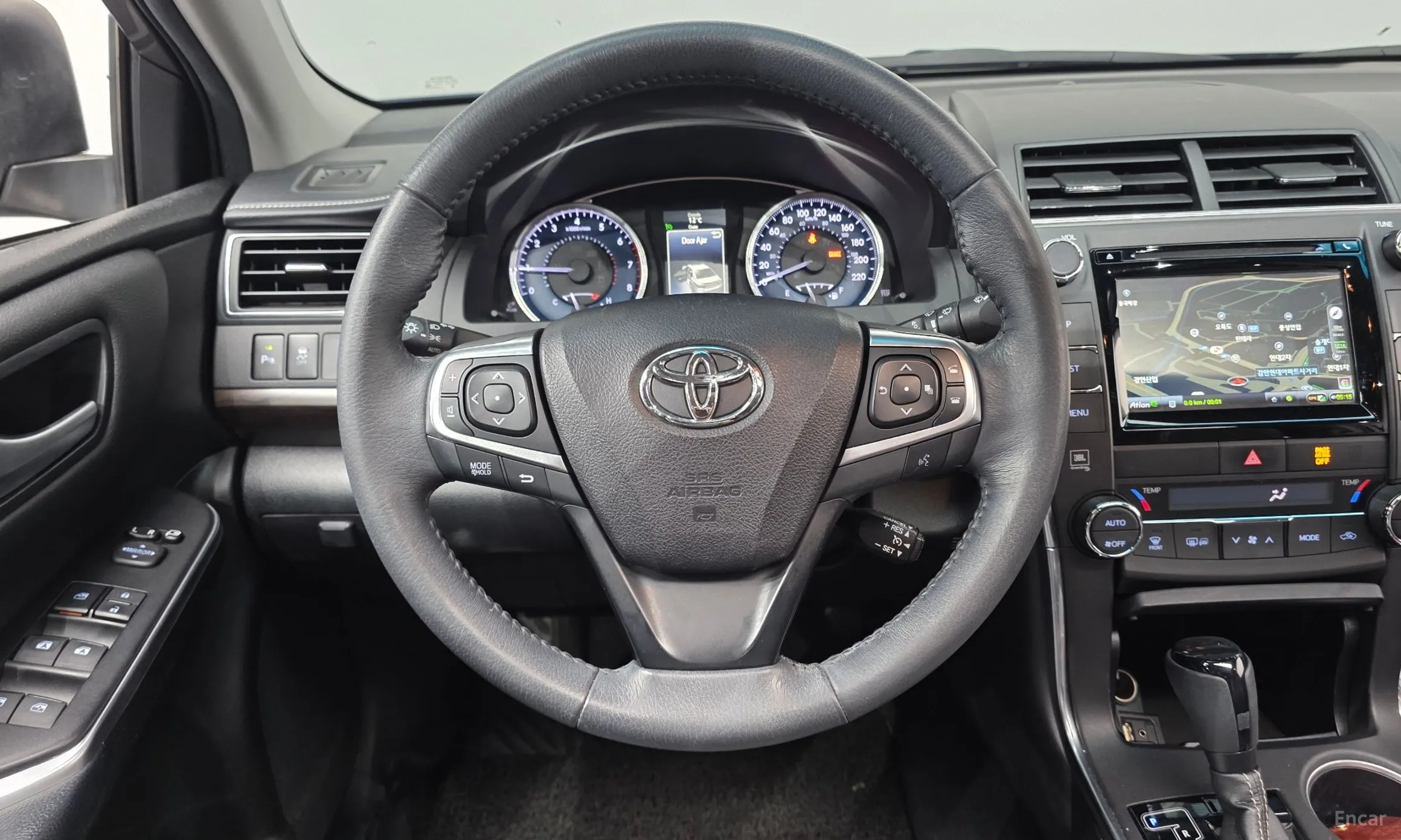 Toyota New Camry превью 14