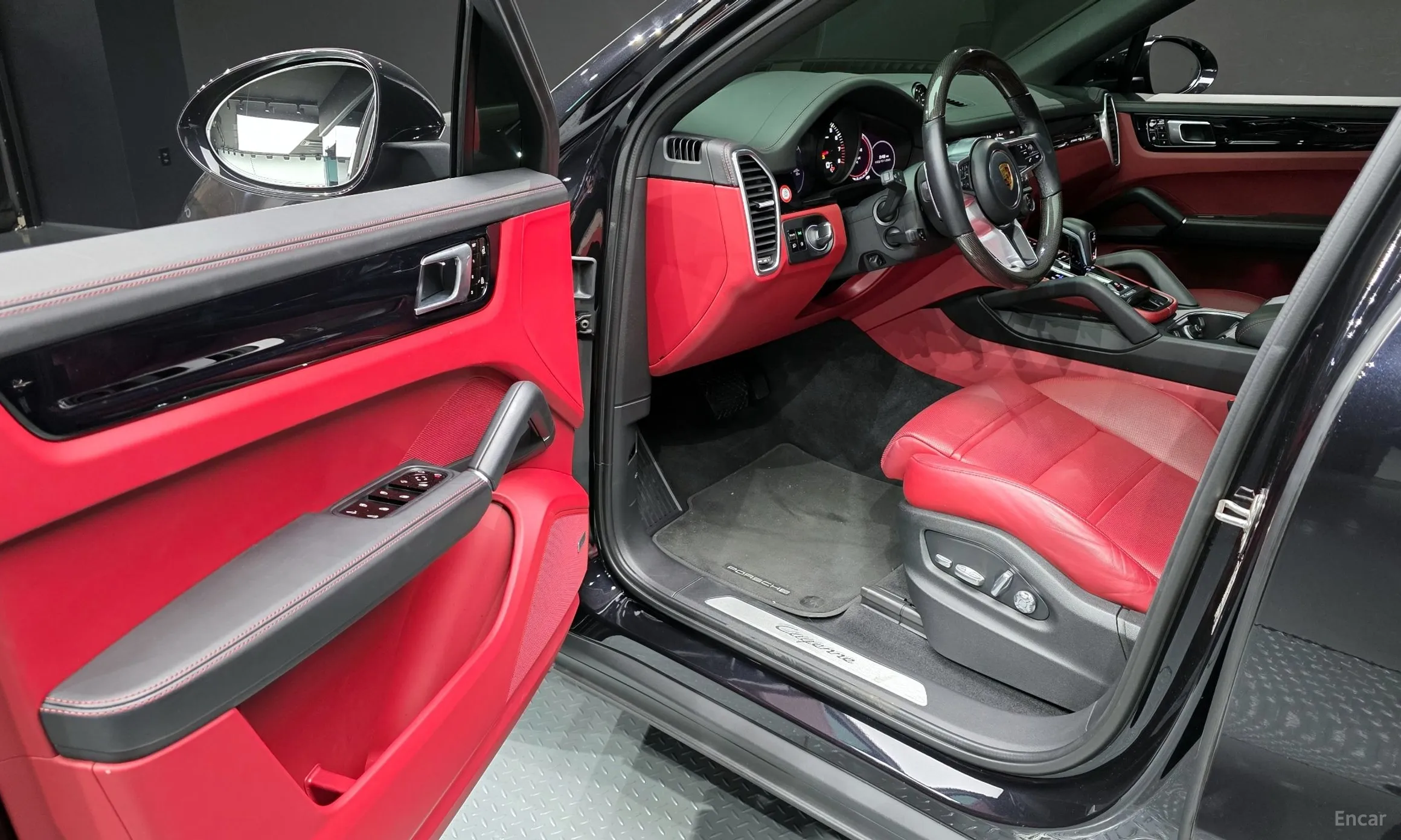 Porsche Cayenne (PO536) превью 11