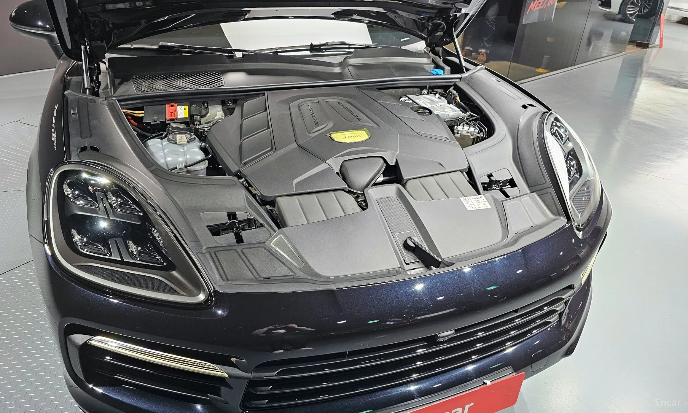 Porsche Cayenne (PO536) превью 6