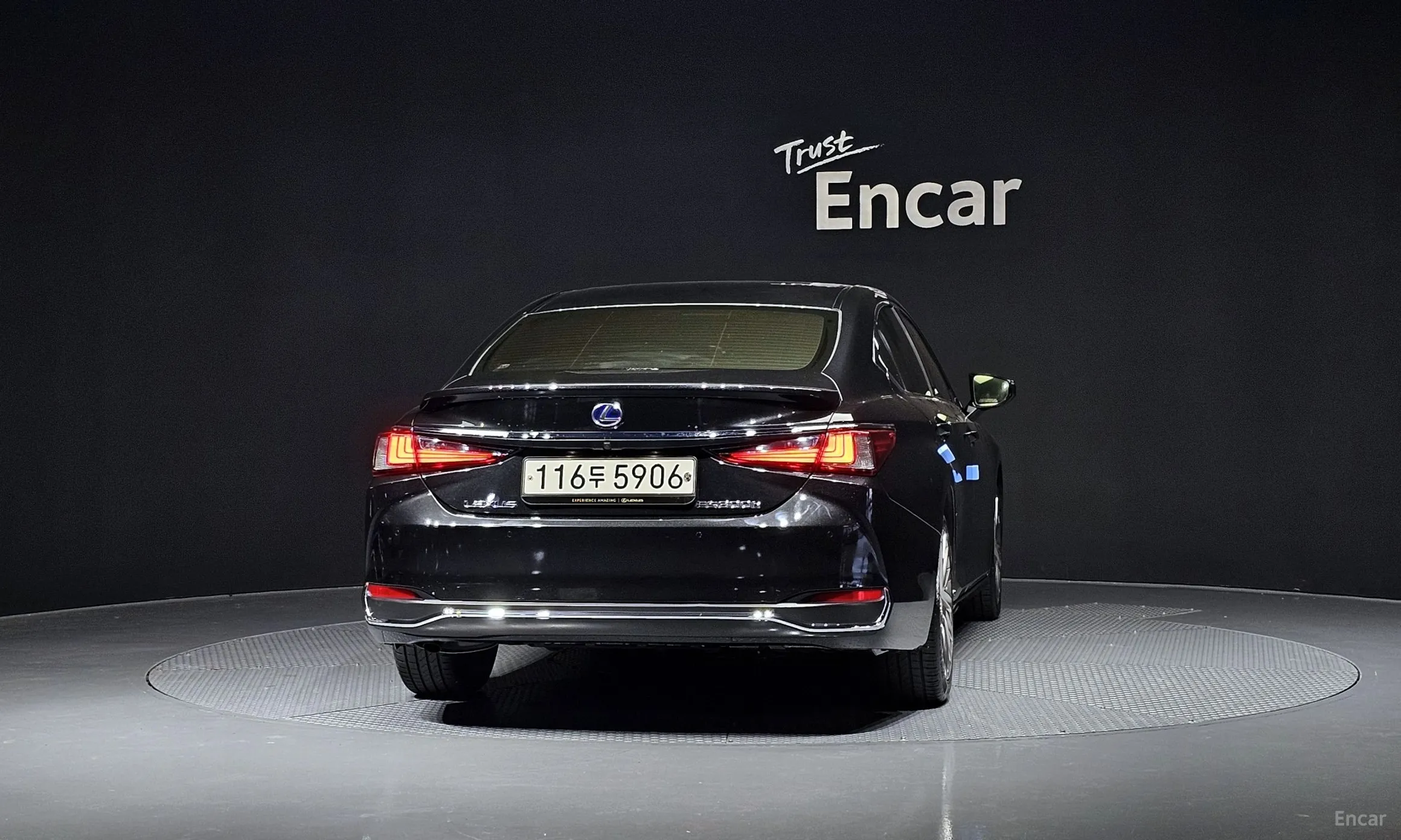 Lexus ES300h 7th Generation превью 4