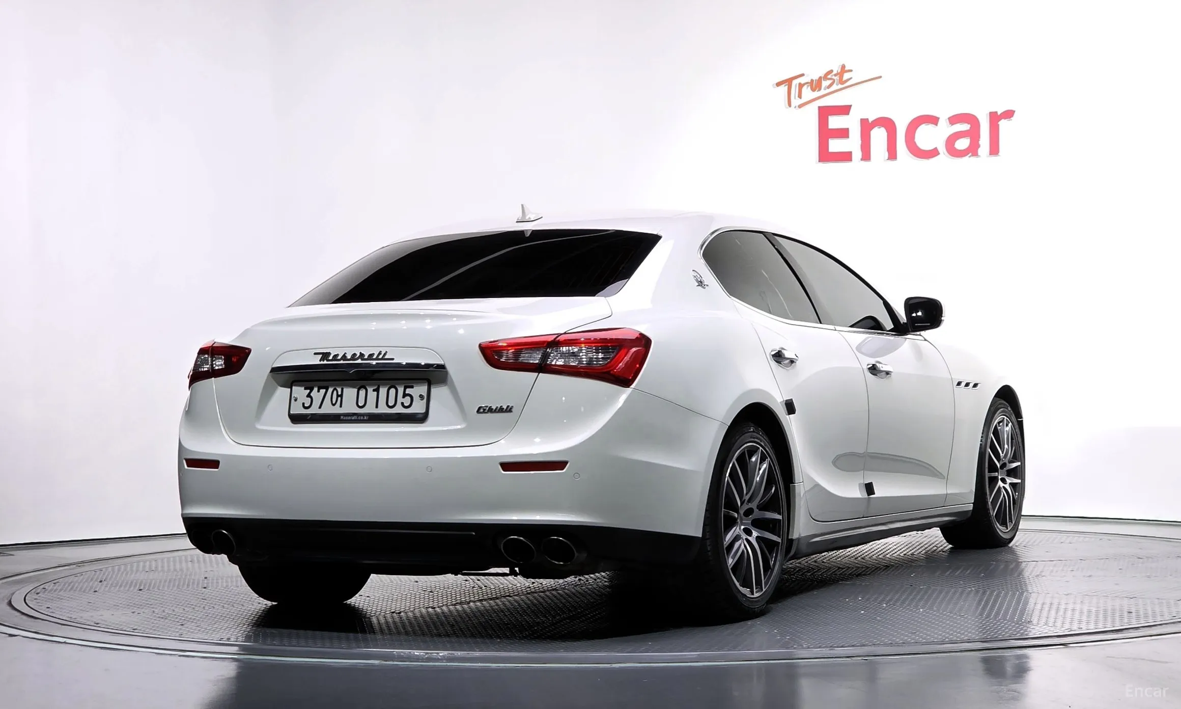 Maserati Ghibli превью 2
