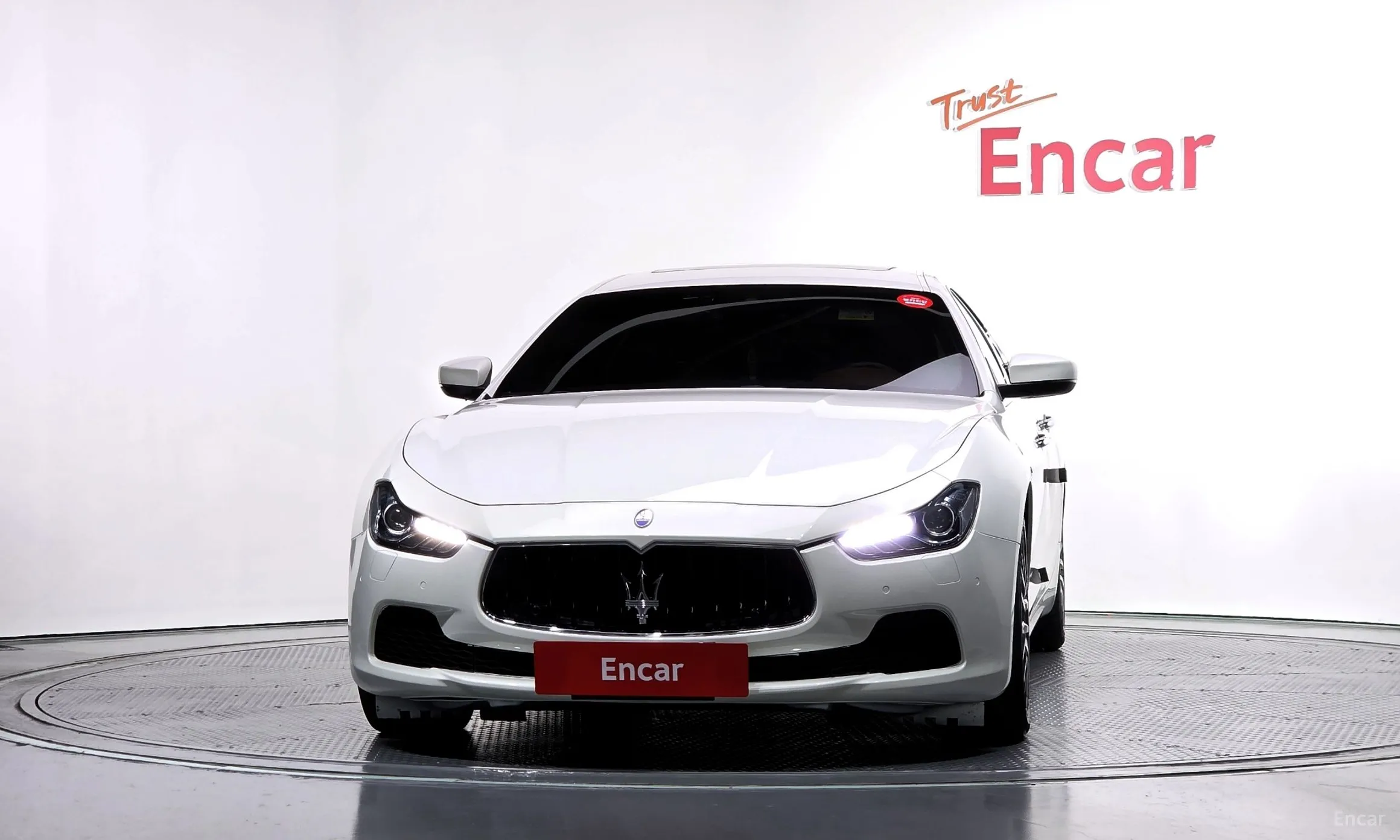 Maserati Ghibli превью 3