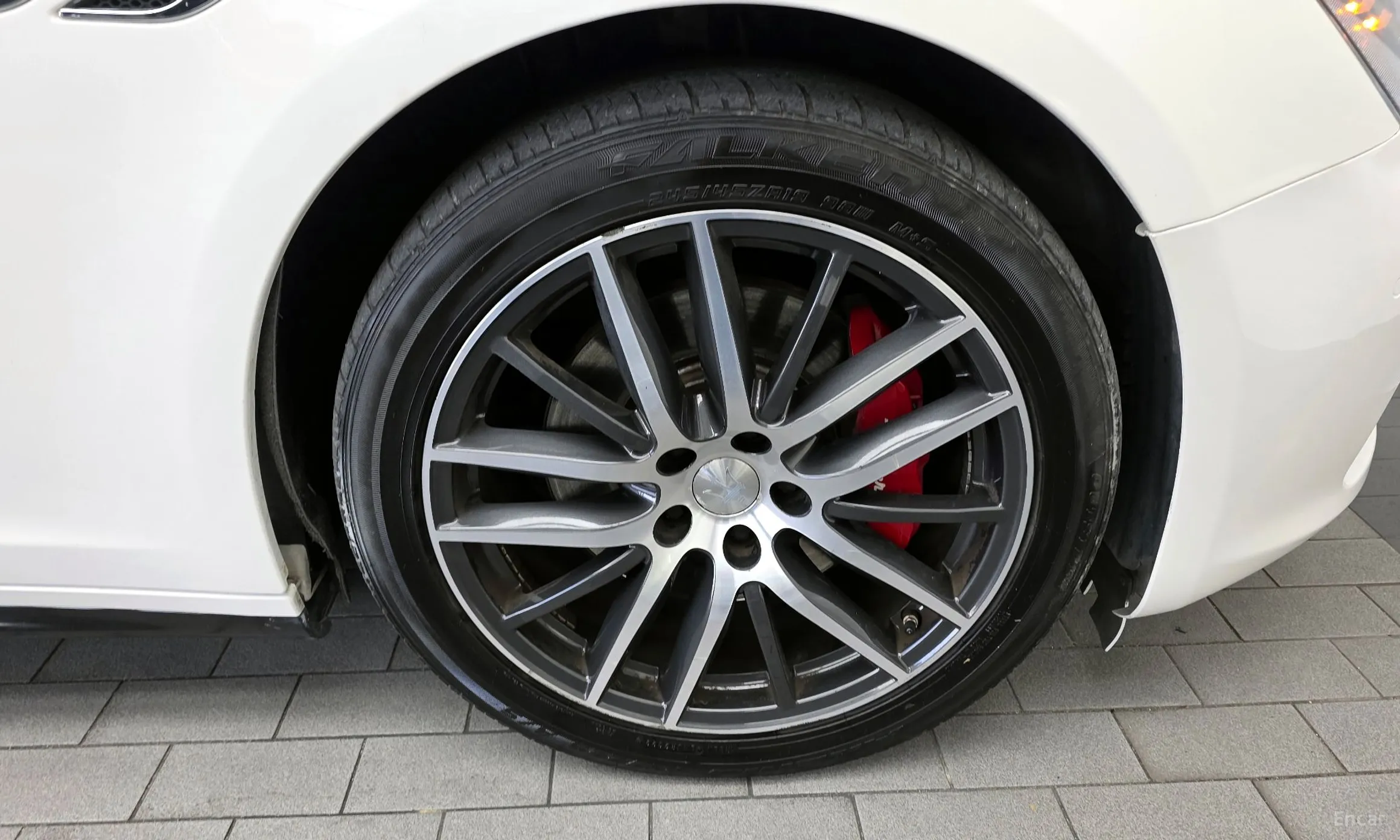 Maserati Ghibli превью 5