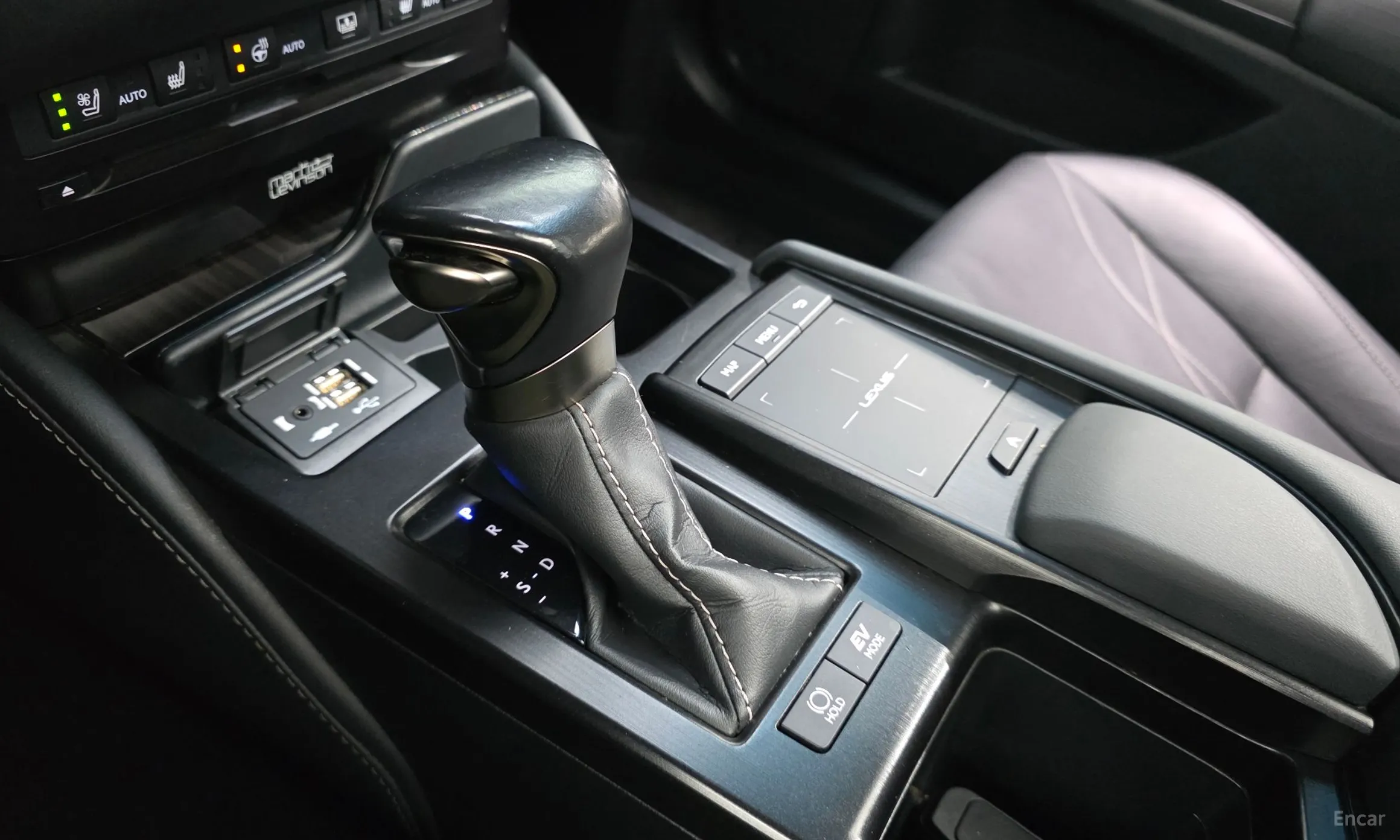 Lexus ES300h 7th Generation превью 9