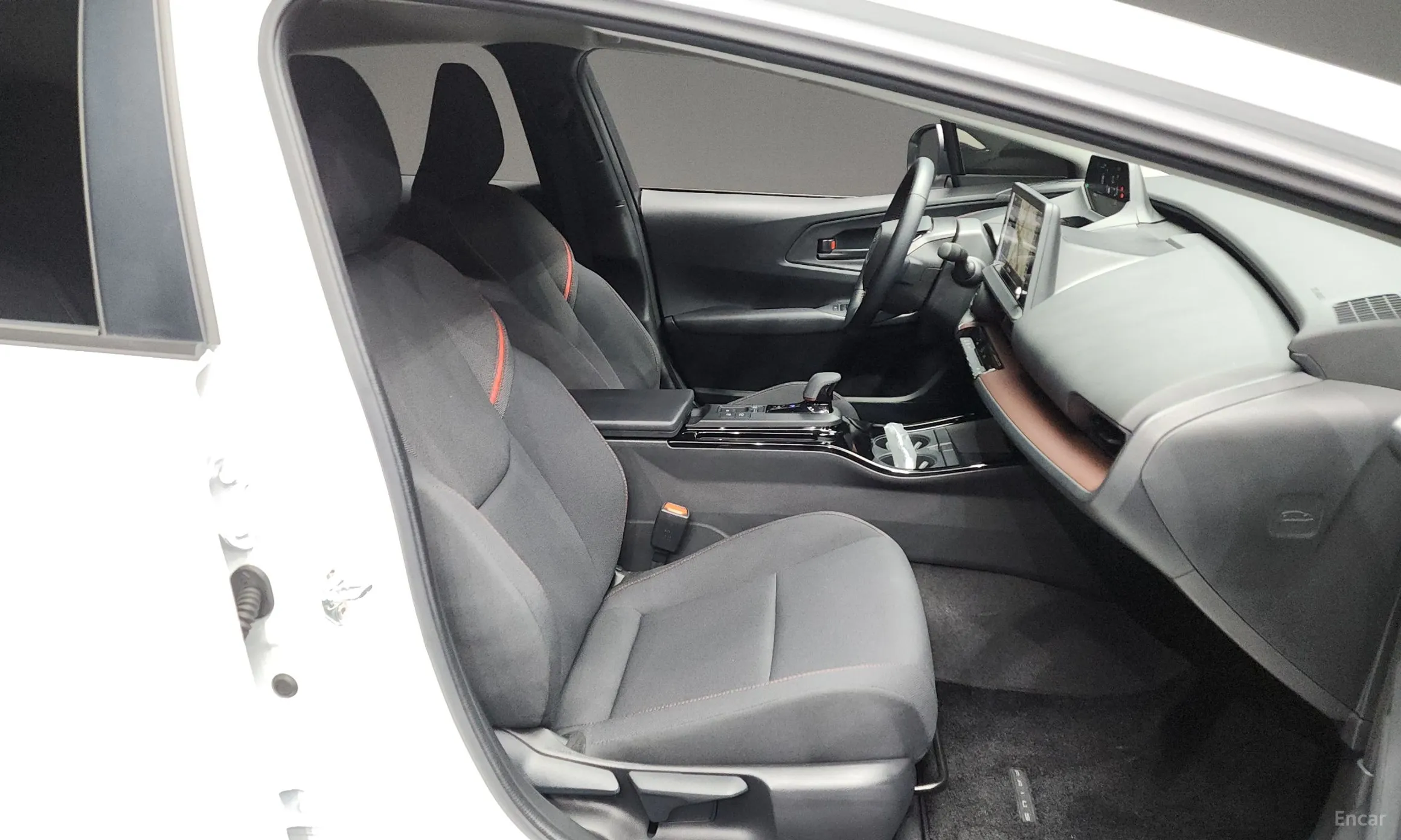 Toyota Prius 5th Generation превью 11