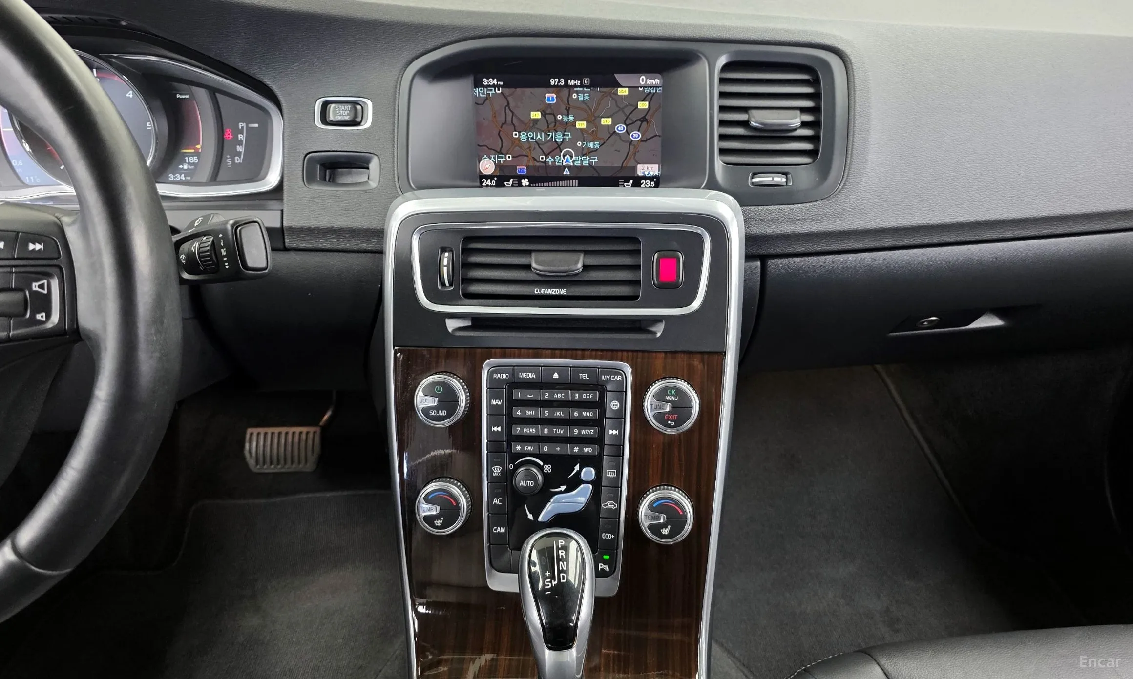 Volvo S60 превью 14