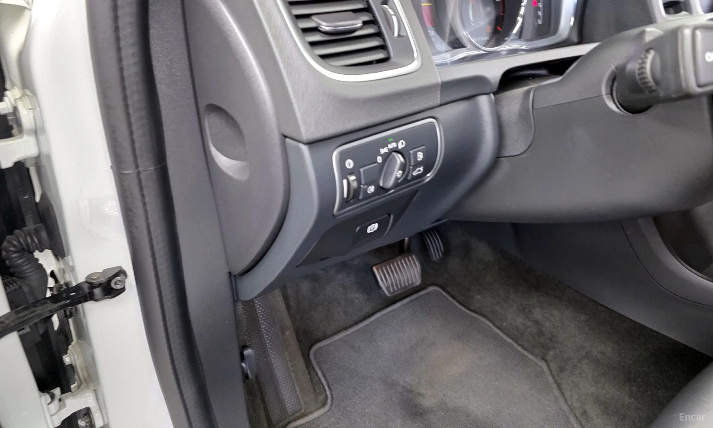 Volvo S60 превью 17