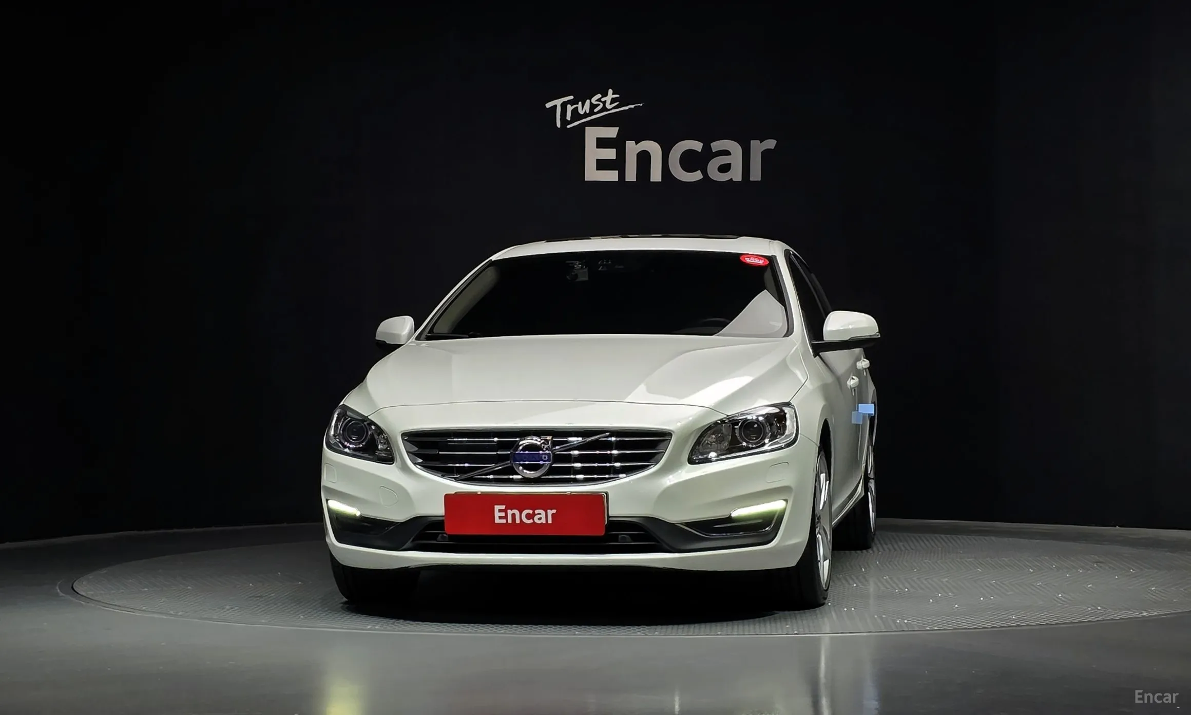 Volvo S60 превью 3