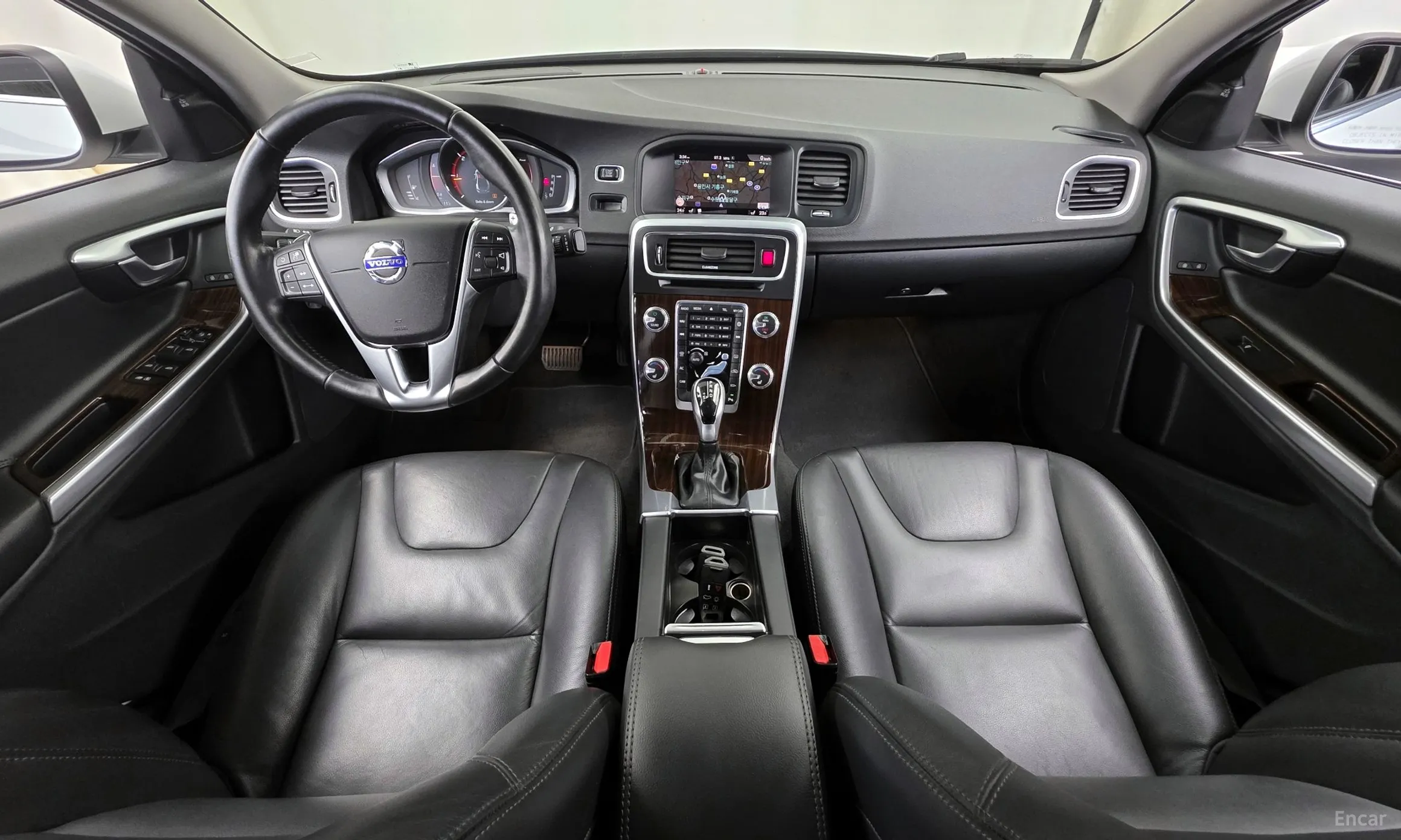 Volvo S60 превью 7