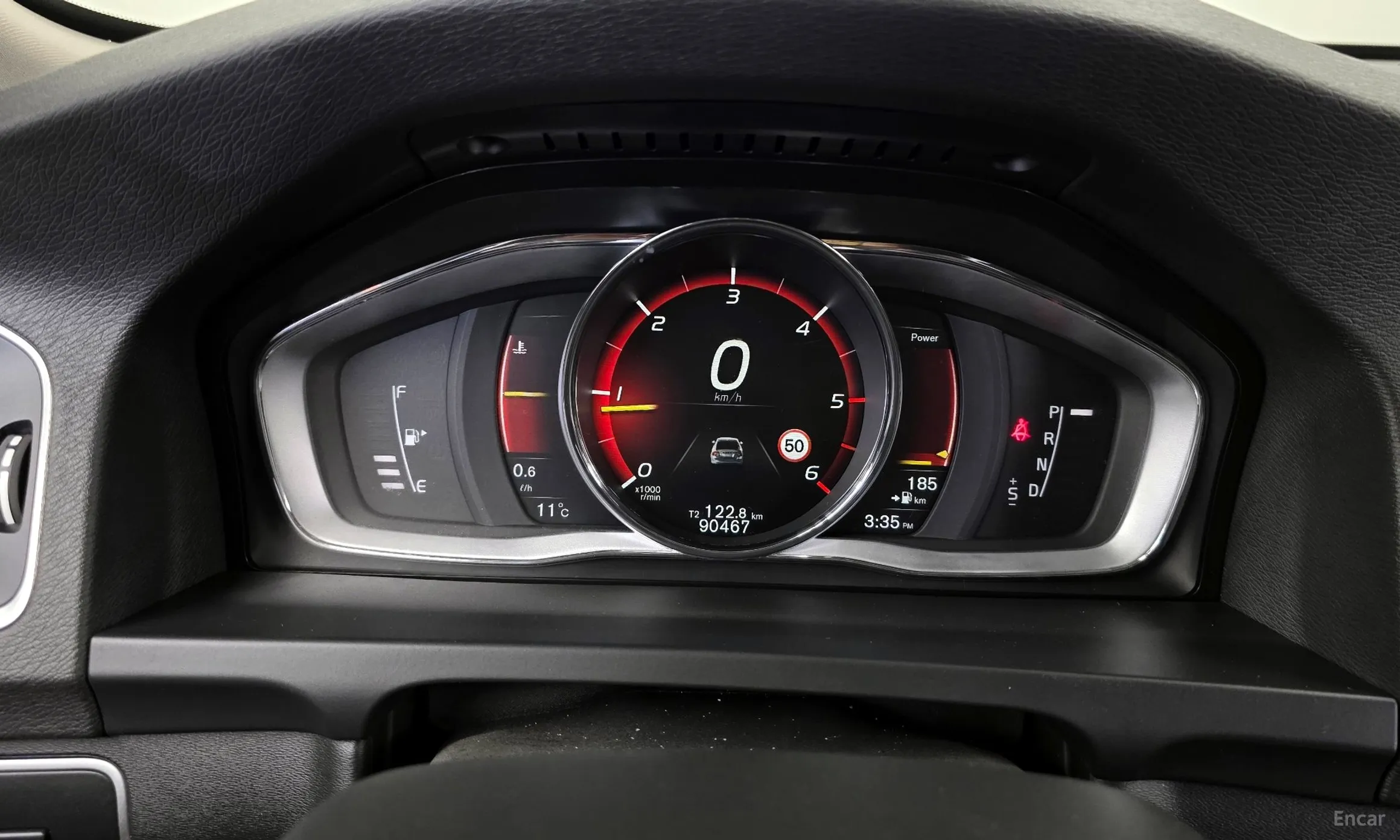 Volvo S60 превью 8