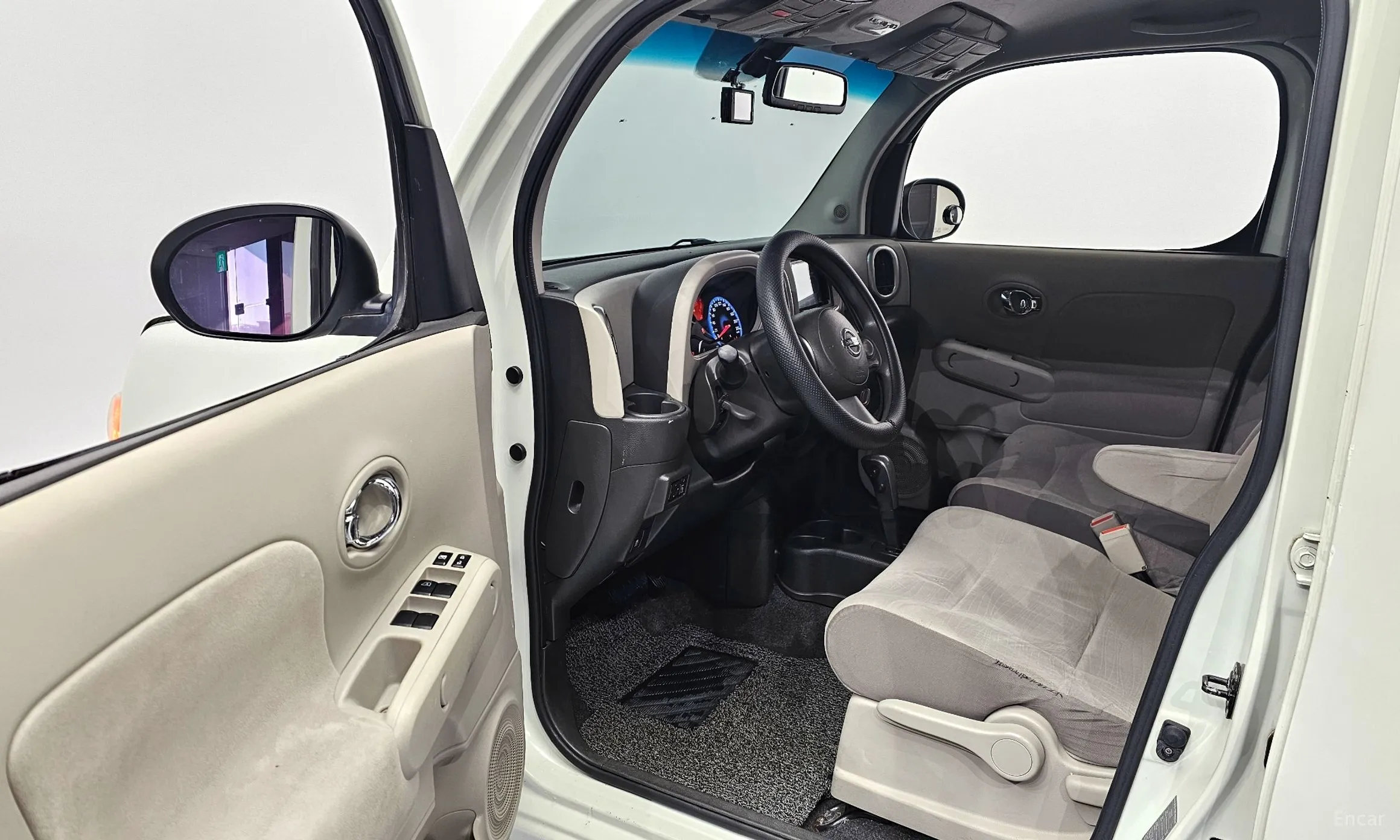 Nissan Cube превью 11