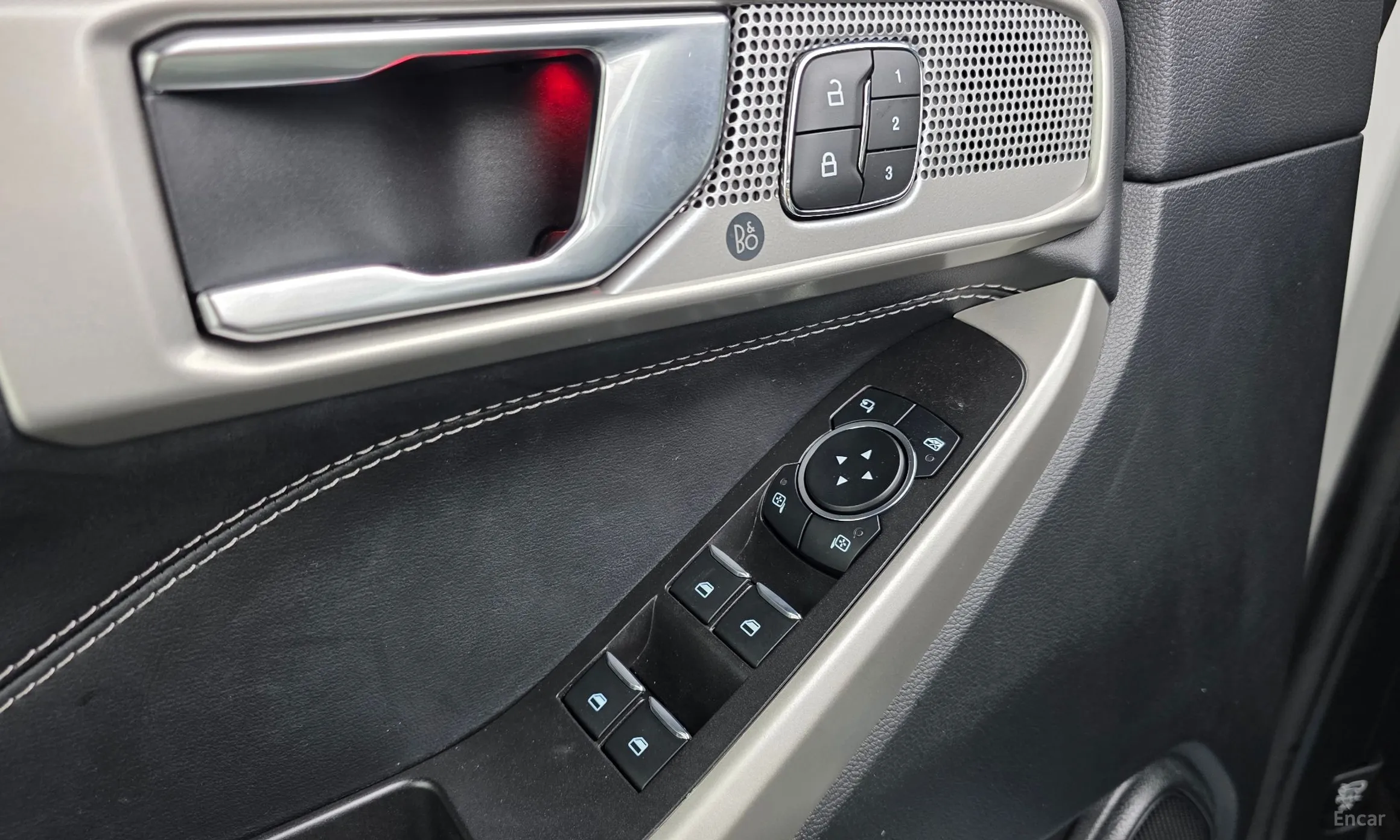 Ford Explorer 6th Generation превью 13