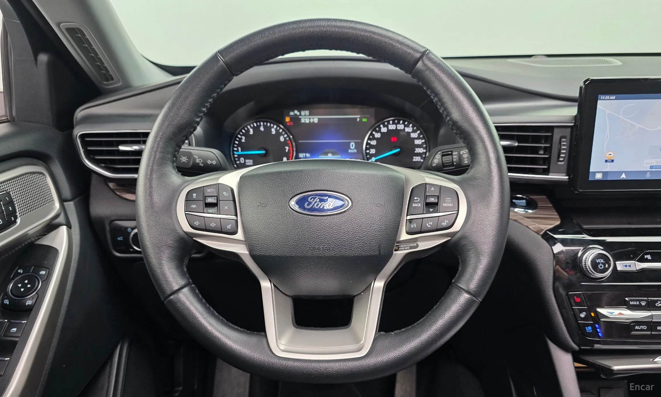 Ford Explorer 6th Generation превью 14