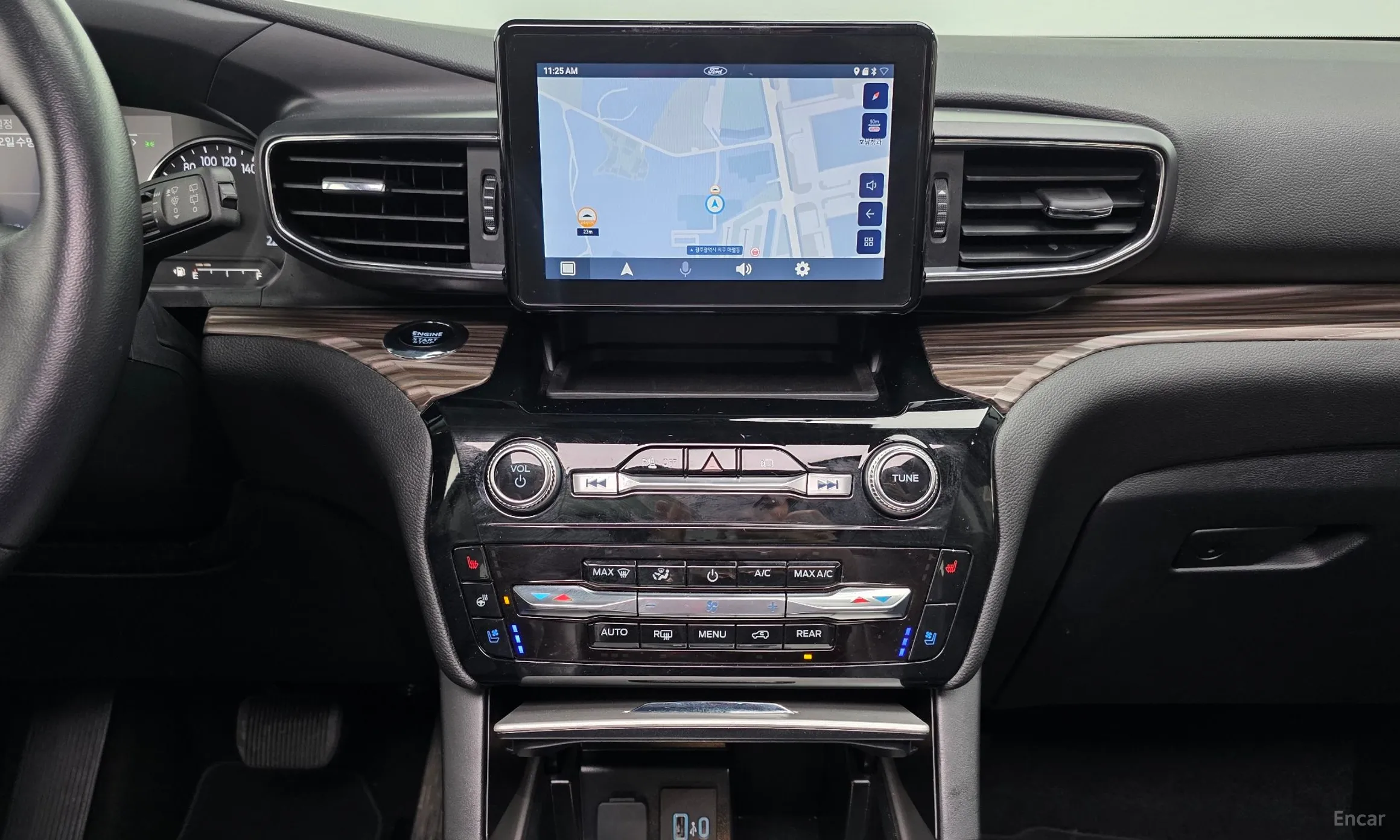 Ford Explorer 6th Generation превью 15