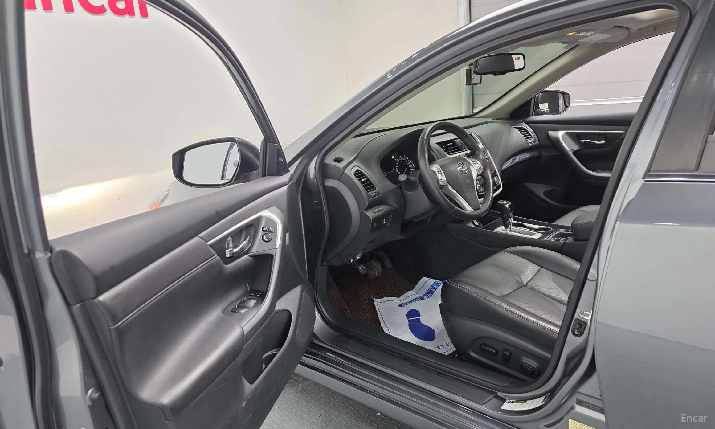 Nissan Altima превью 10