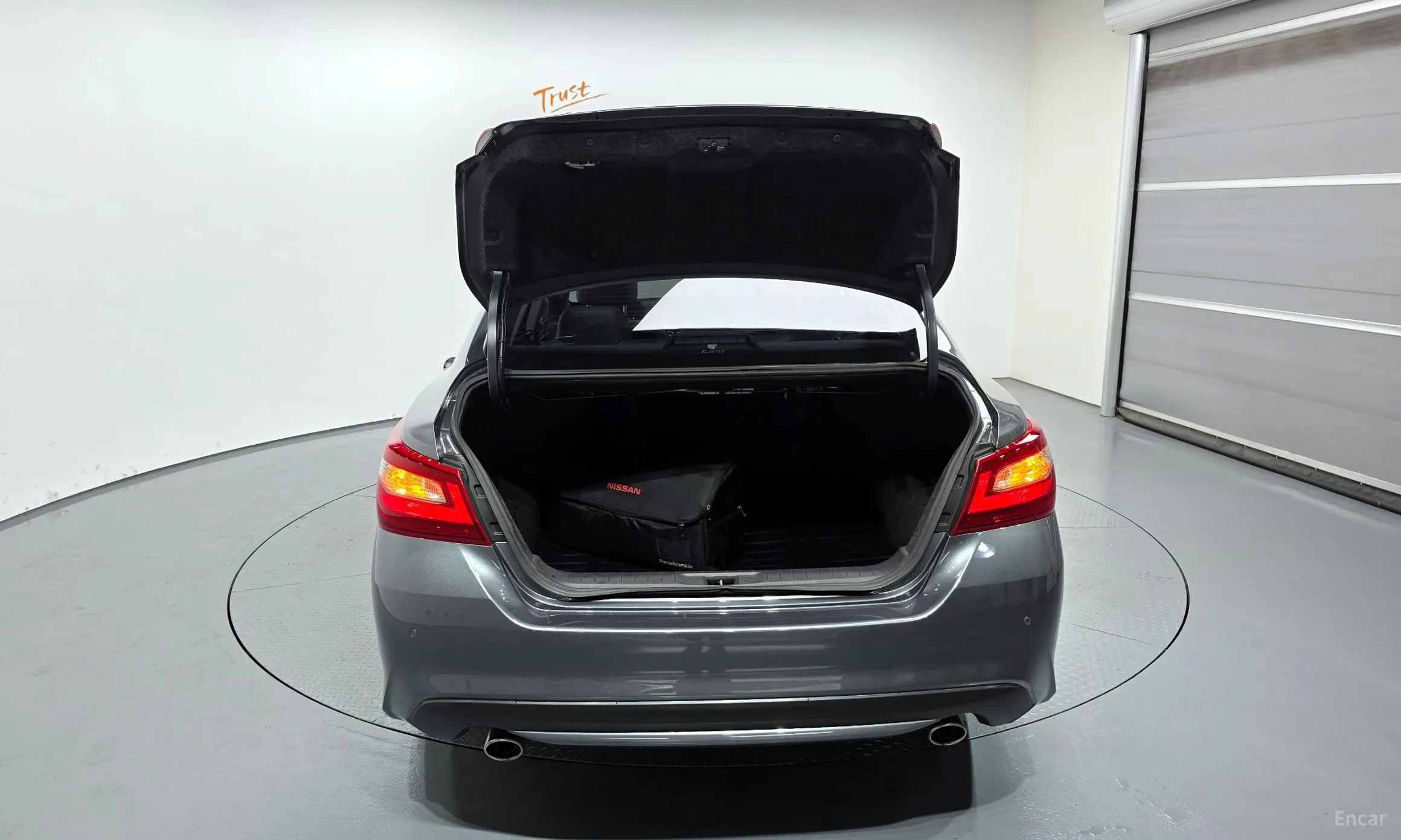 Nissan Altima превью 20