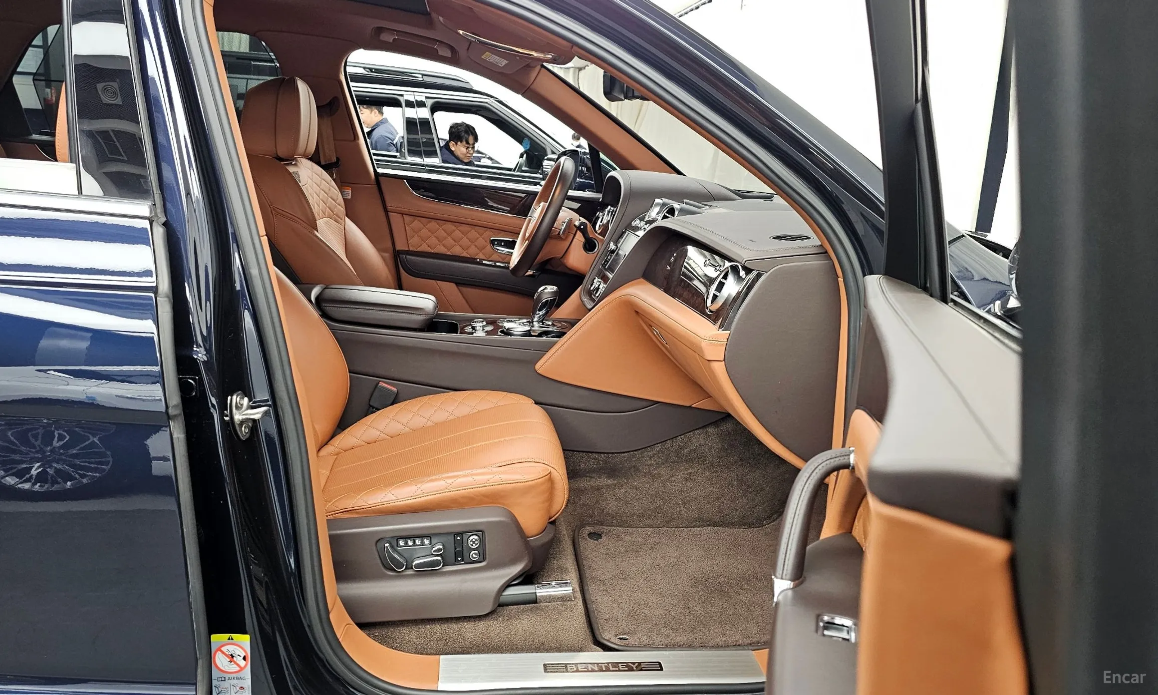 Bentley Bentayga превью 11