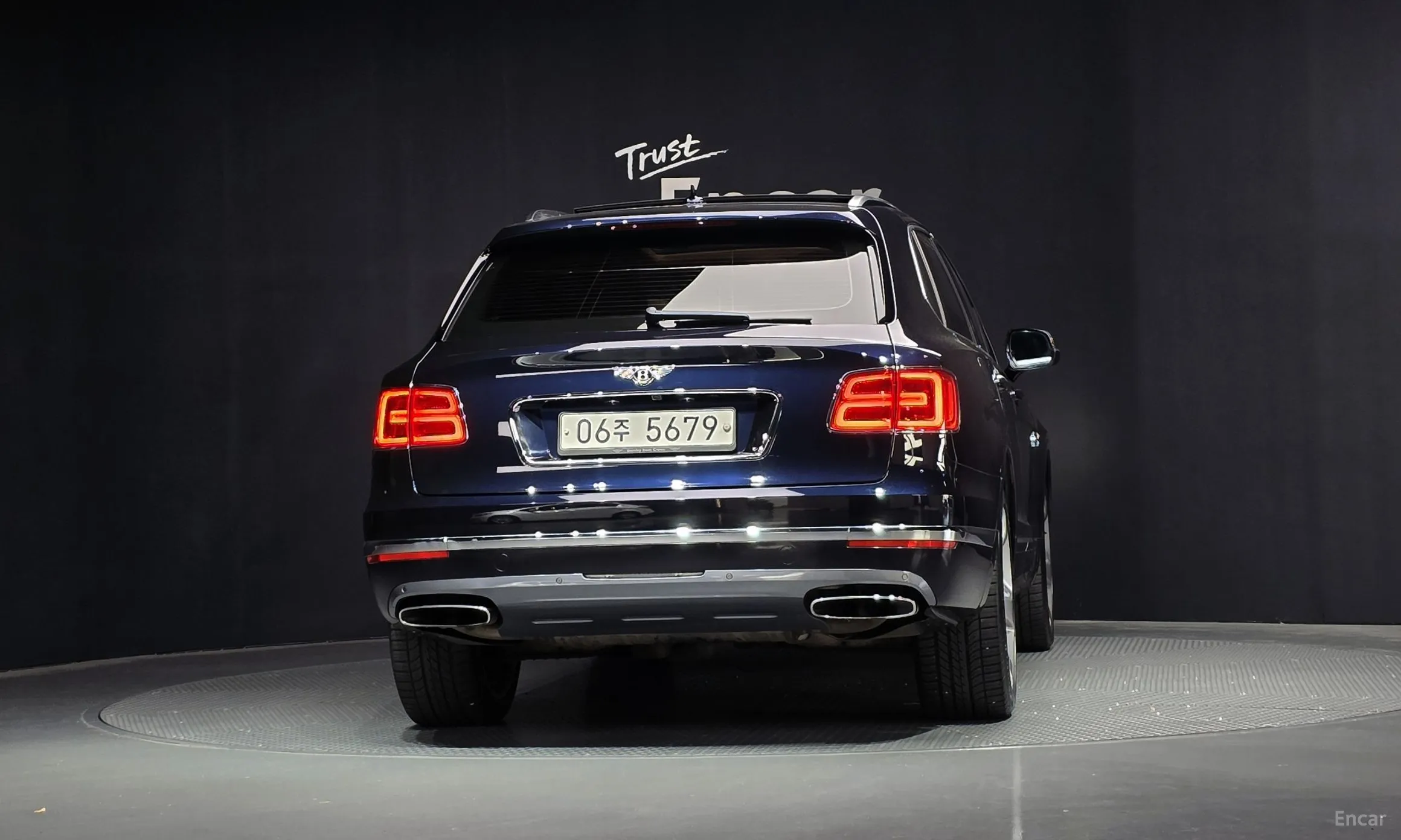 Bentley Bentayga превью 4