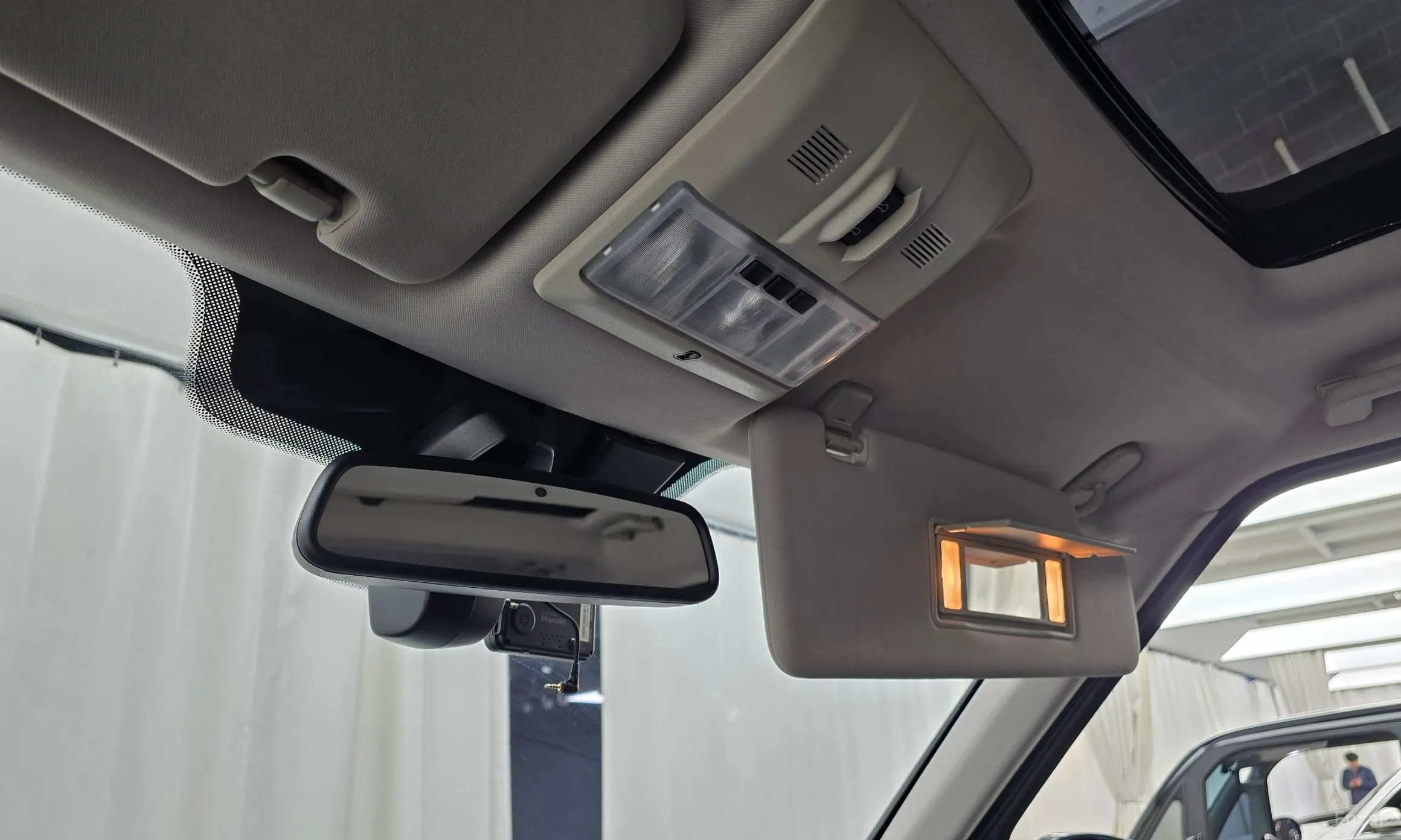 Land Rover Discovery 4 превью 18