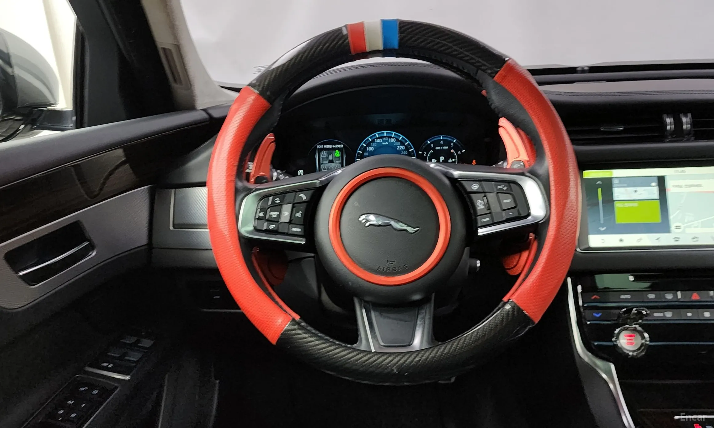 Jaguar XF (x260) превью 13