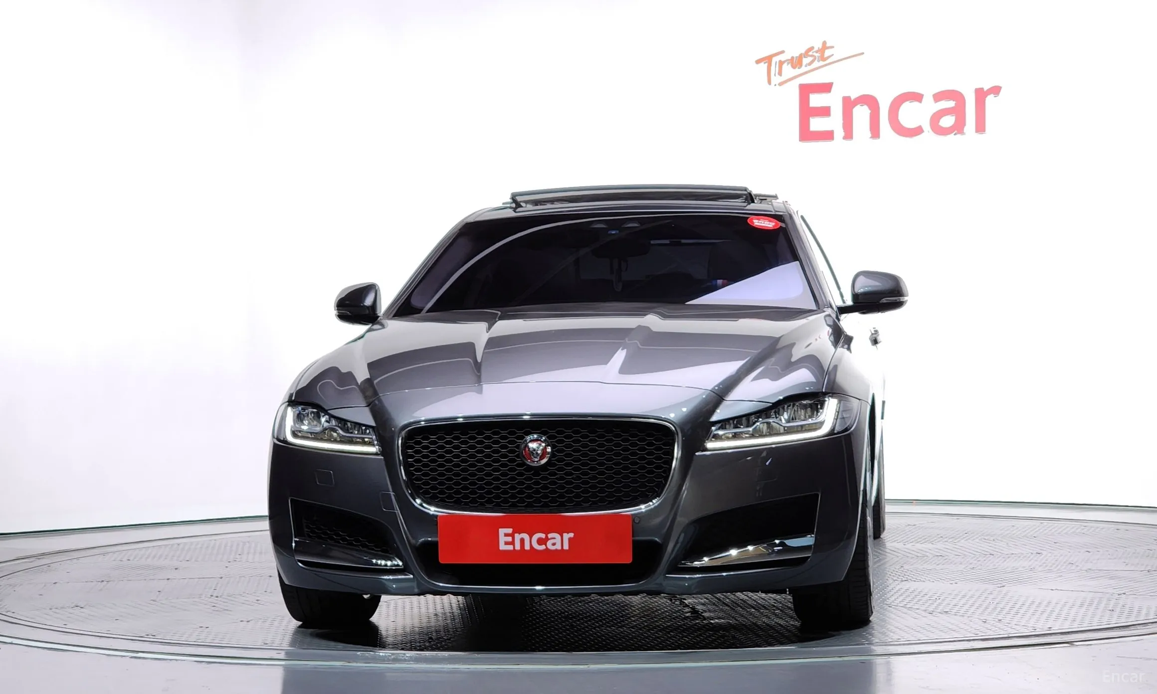 Jaguar XF (x260) превью 3