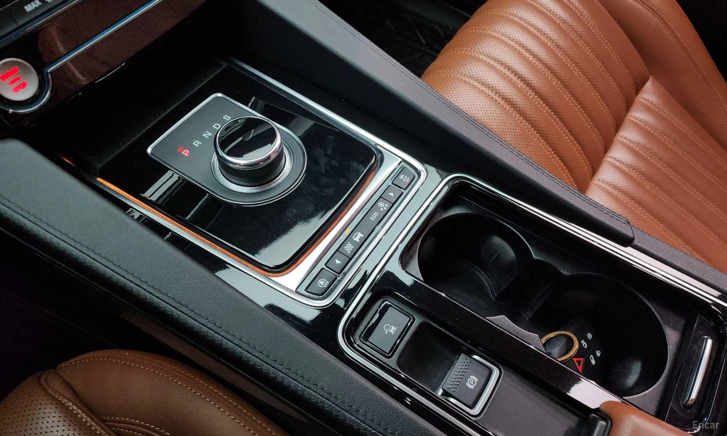 Jaguar F-PACE превью 9