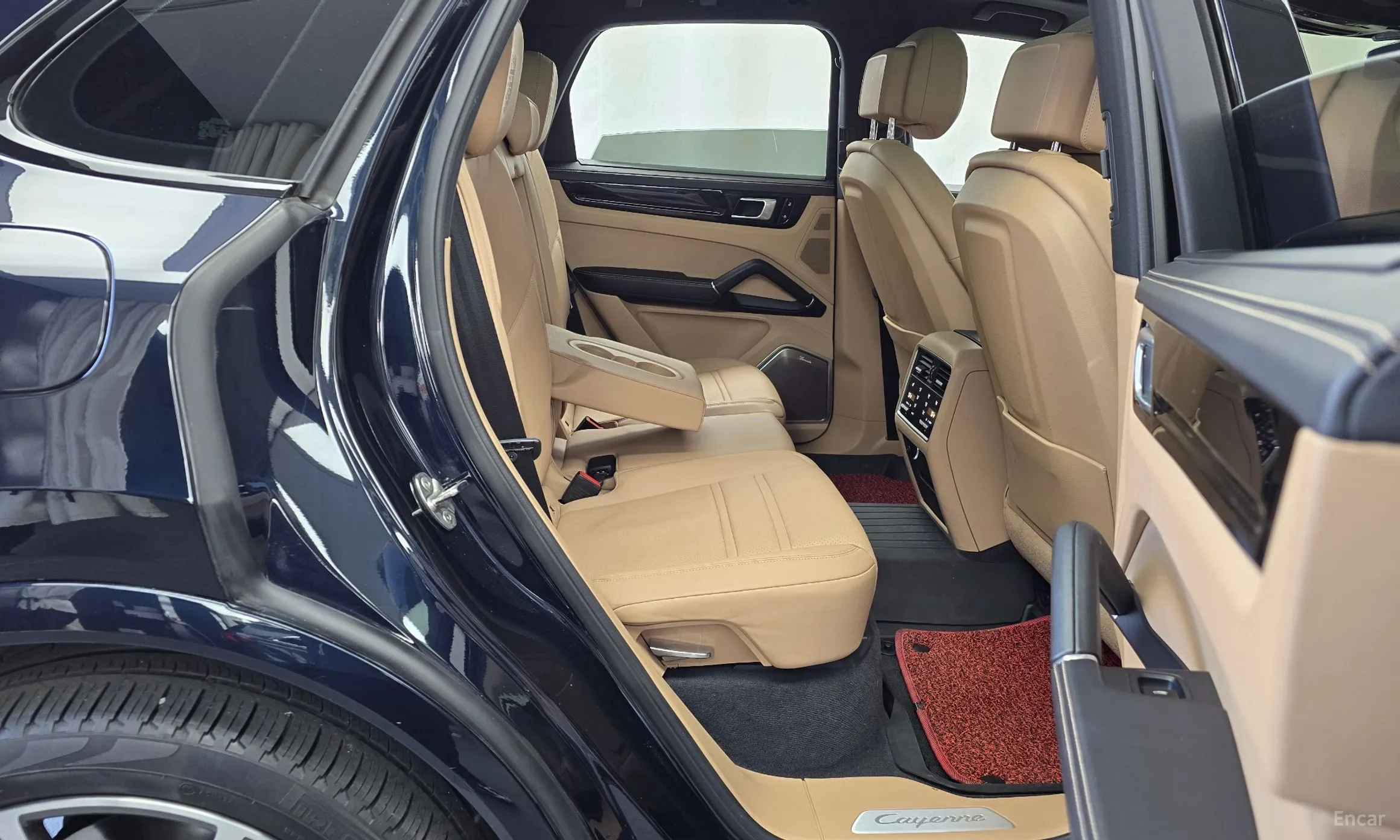 Porsche Cayenne (PO536) превью 12