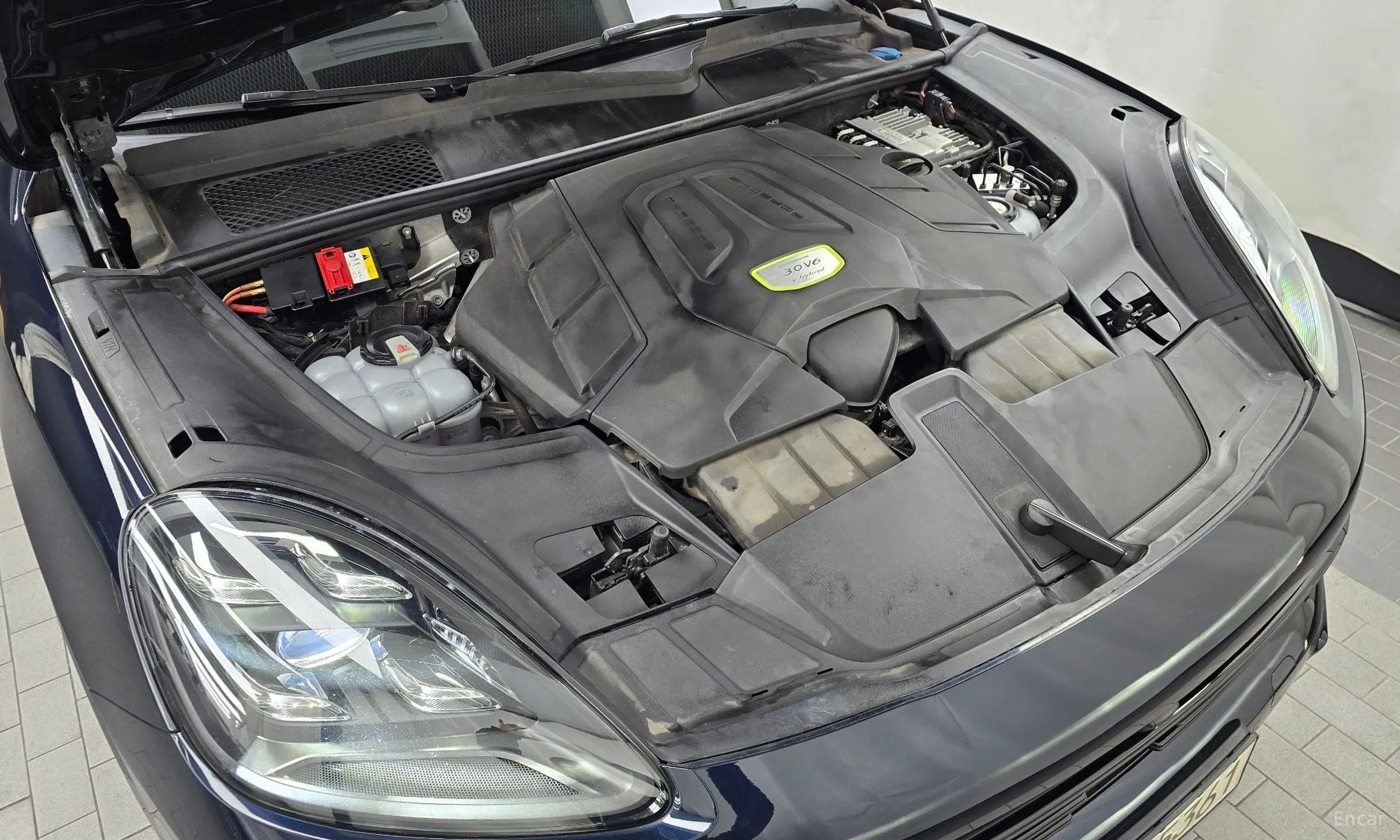 Porsche Cayenne (PO536) превью 6