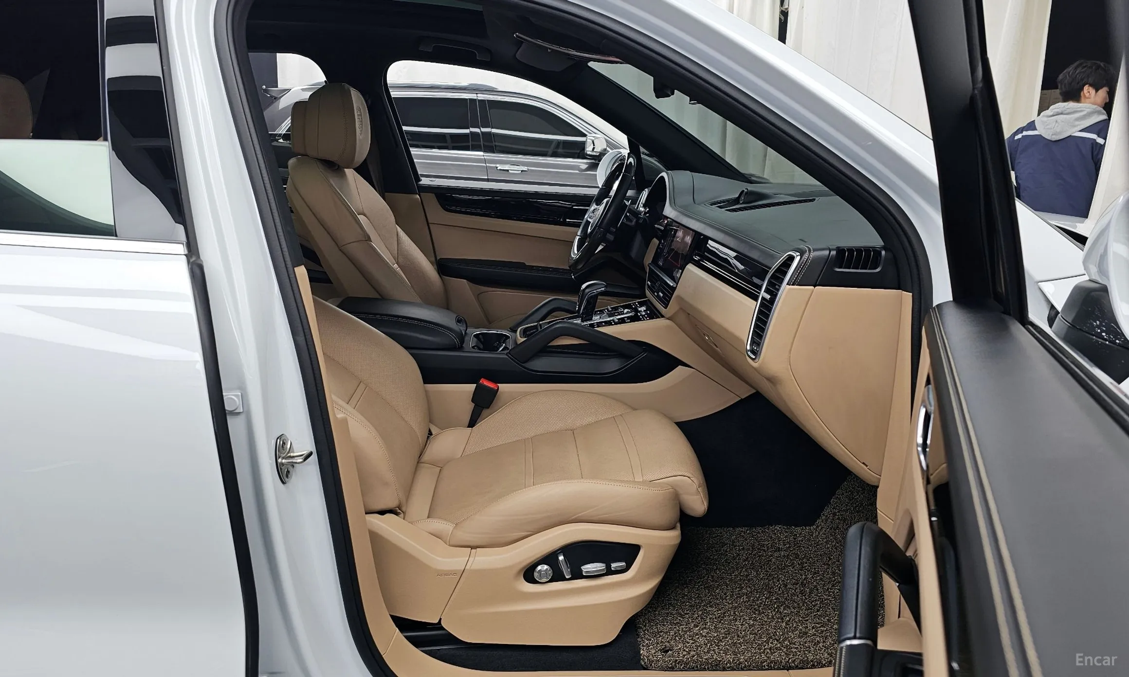 Porsche Cayenne (PO536) превью 11