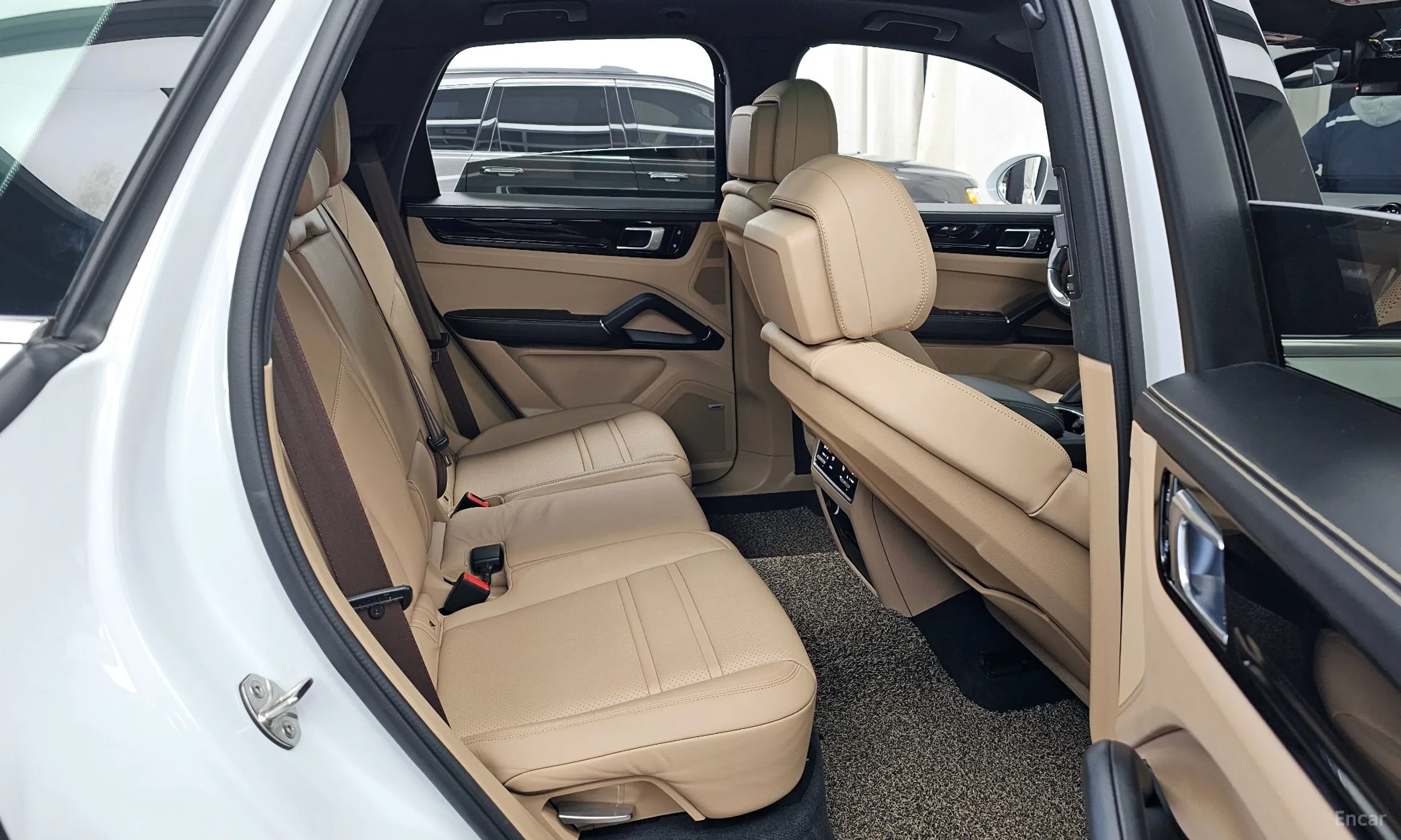 Porsche Cayenne (PO536) превью 12