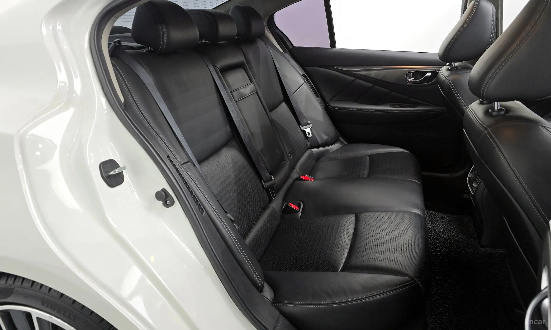 Infiniti Q50 превью 12