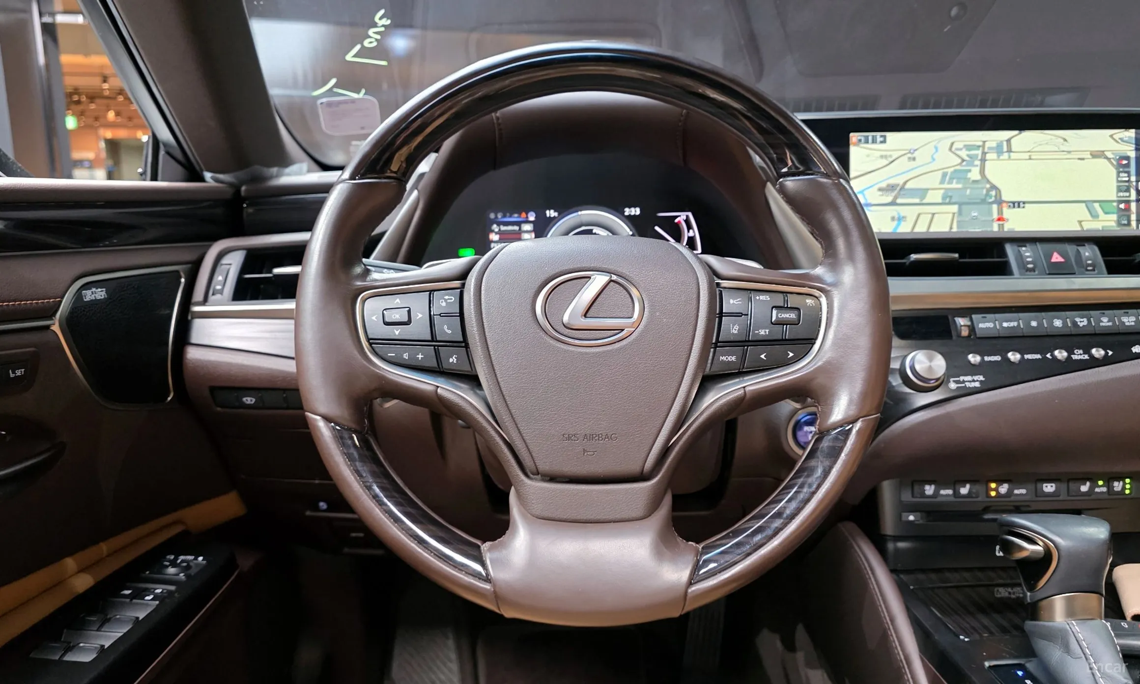 Lexus ES300h 7th Generation превью 13