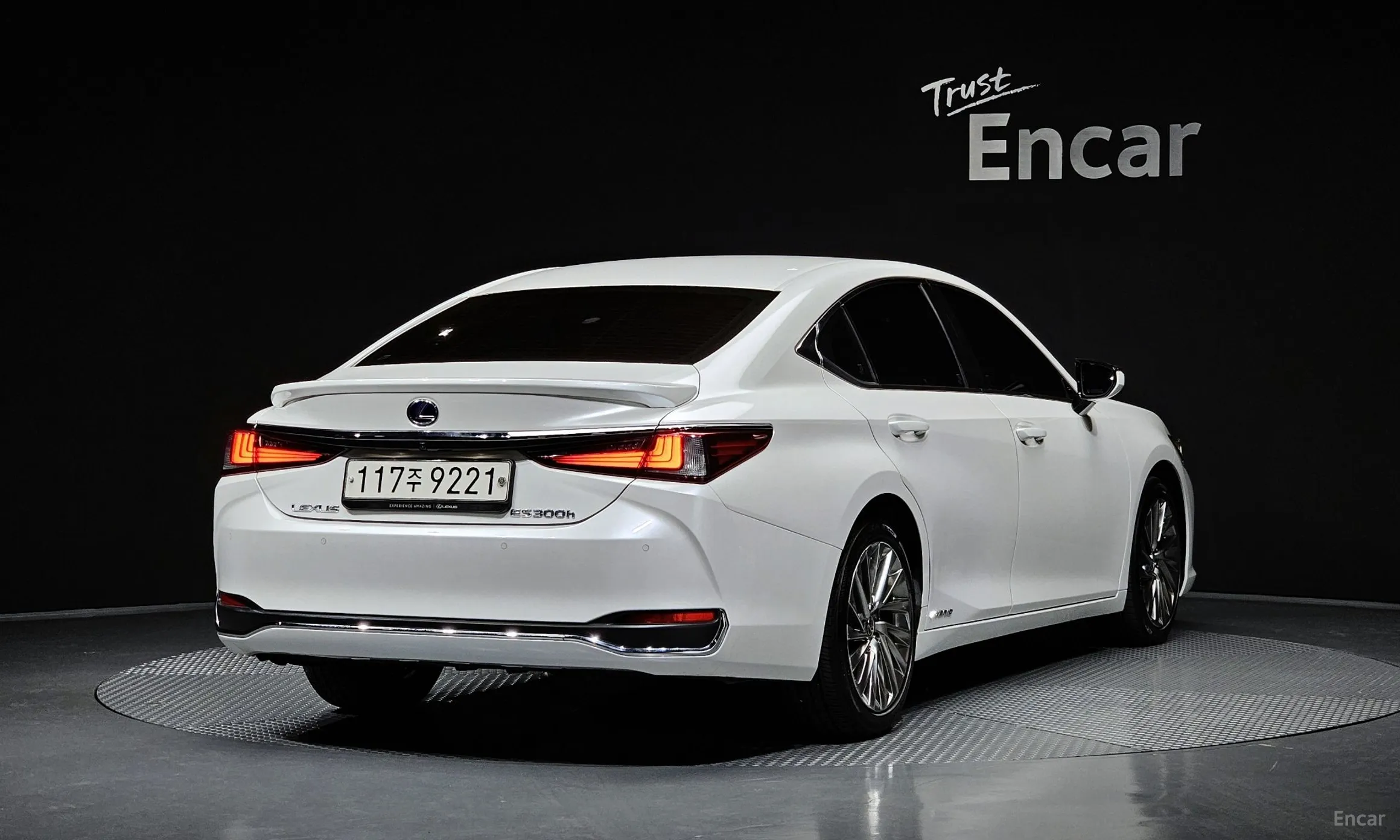Lexus ES300h 7th Generation