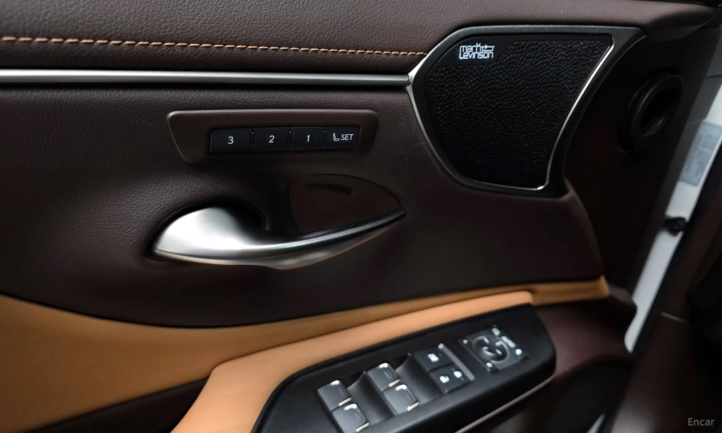 Lexus ES300h 7th Generation превью 18