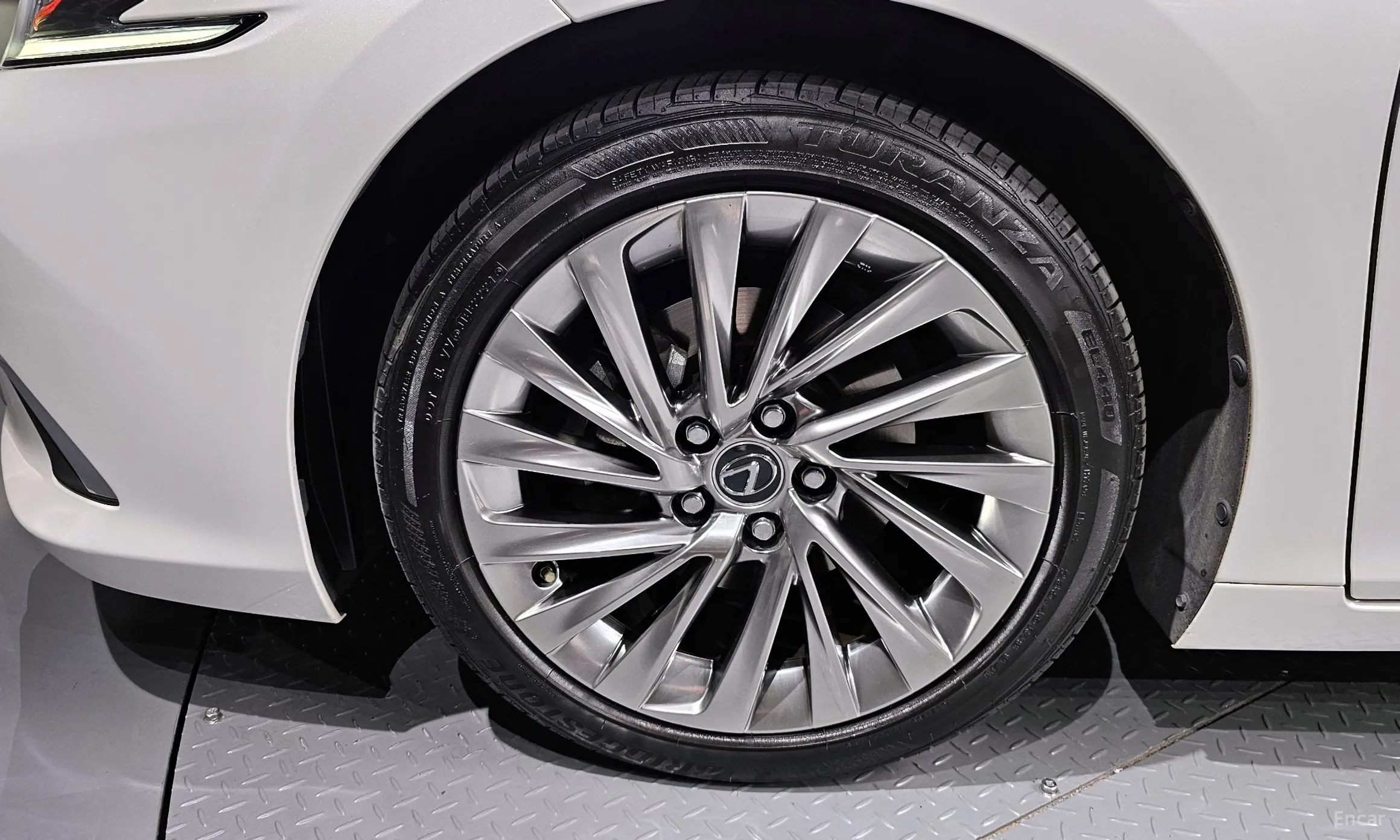 Lexus ES300h 7th Generation превью 5