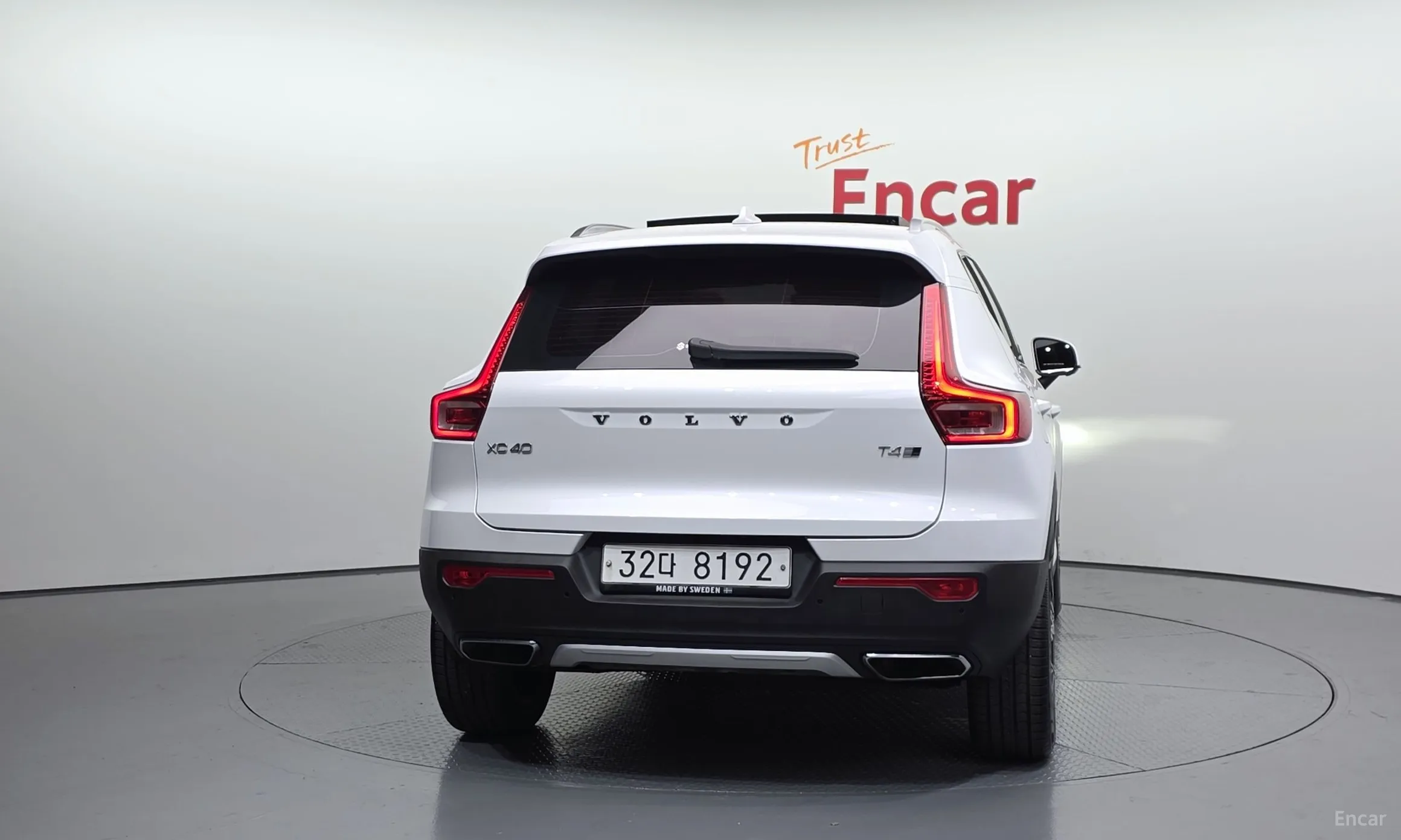 Volvo XC40 превью 4