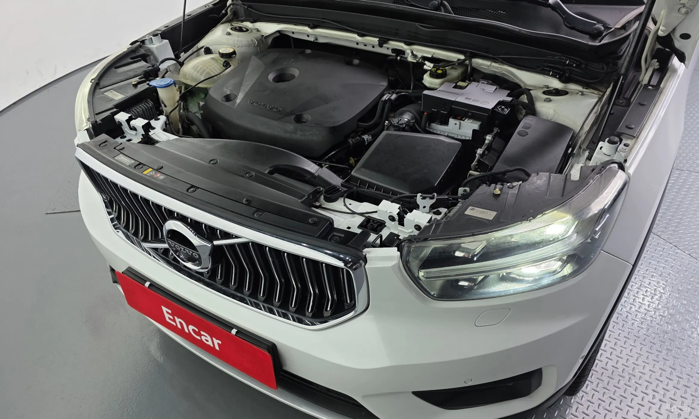 Volvo XC40 превью 6