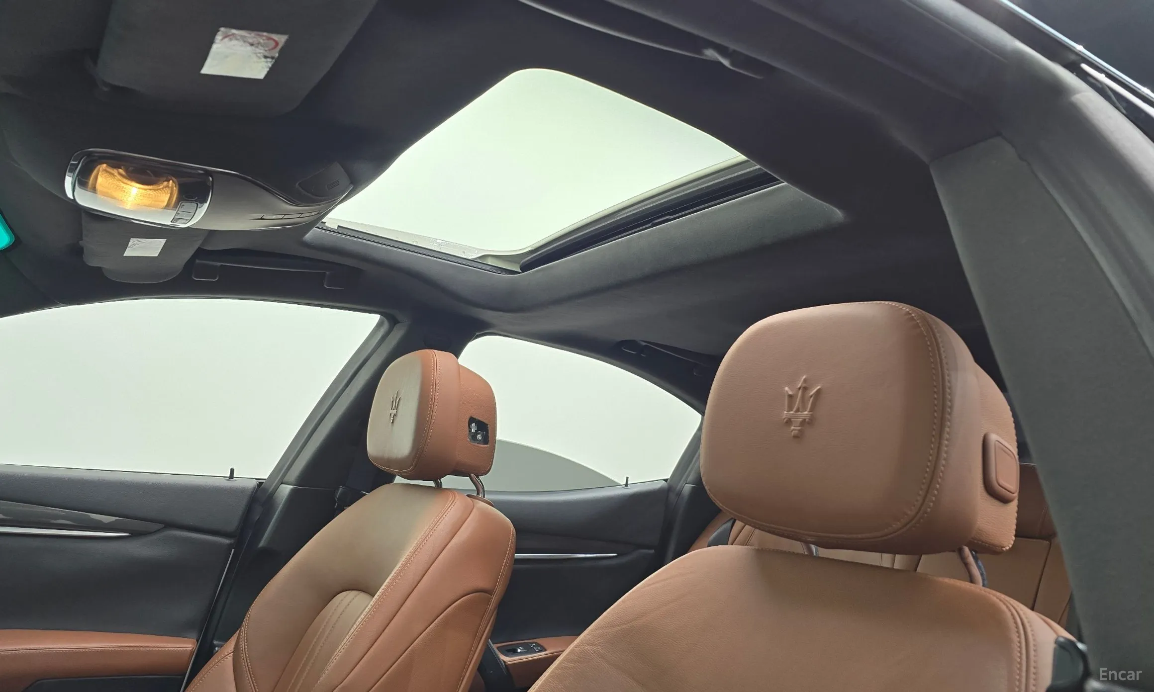 Maserati Ghibli превью 19