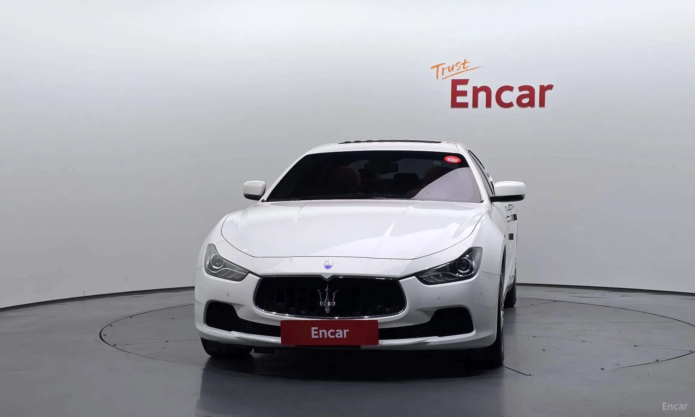 Maserati Ghibli превью 3