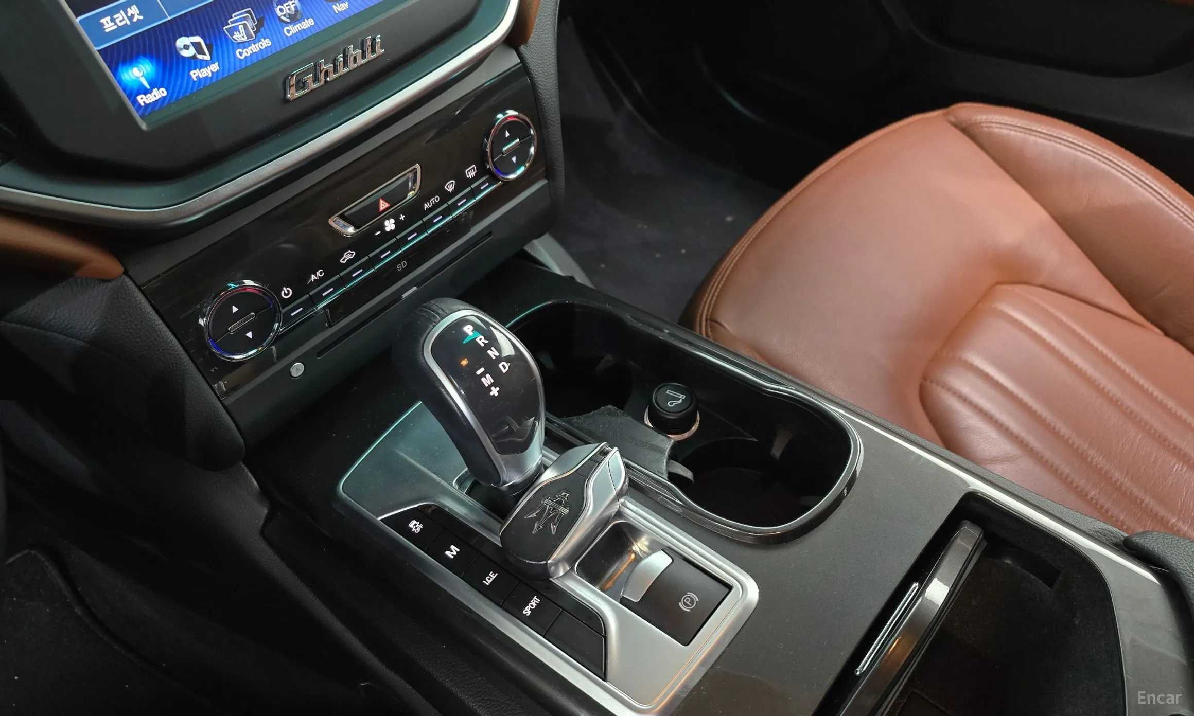 Maserati Ghibli превью 9