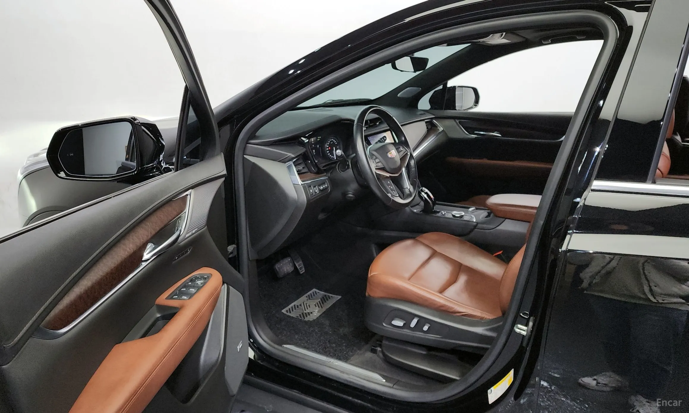 Cadillac XT5 превью 10