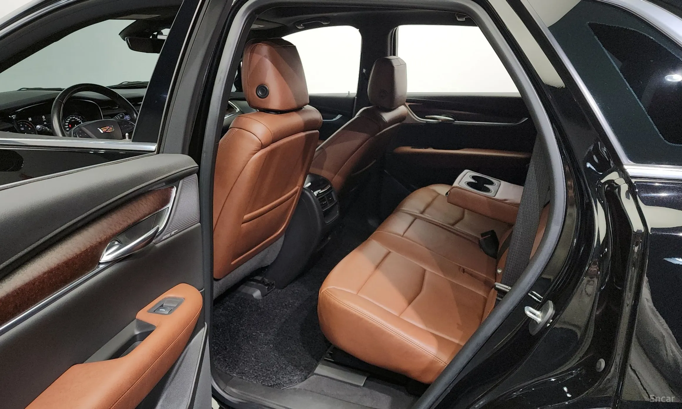 Cadillac XT5 превью 11