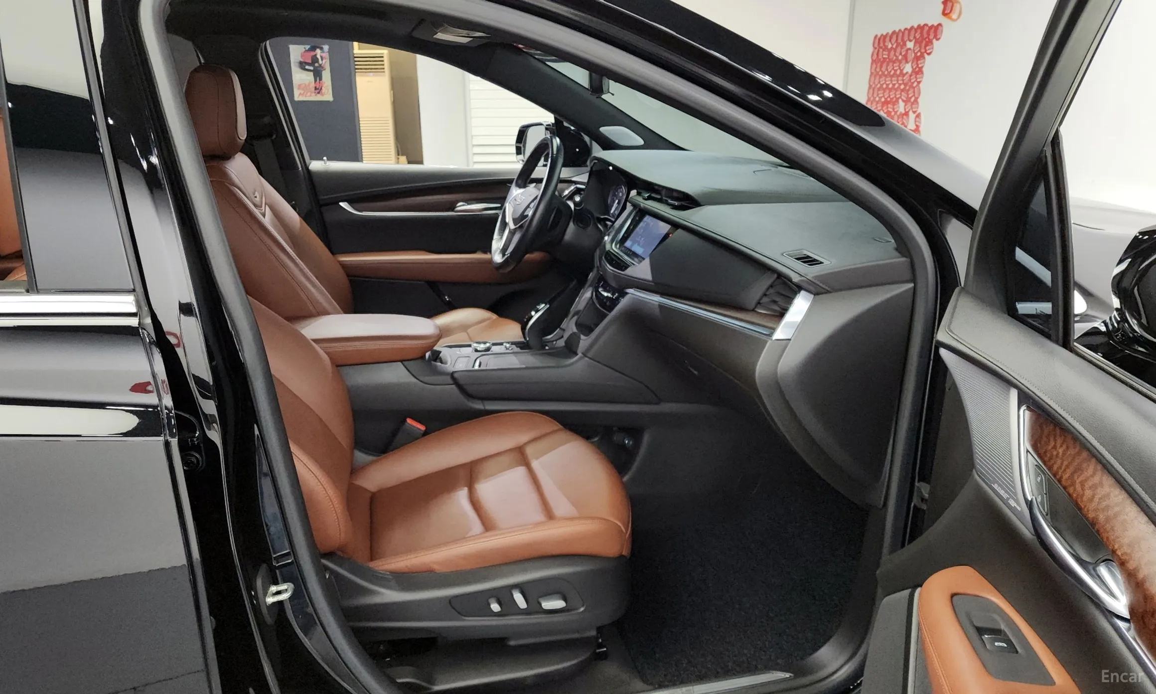Cadillac XT5 превью 12