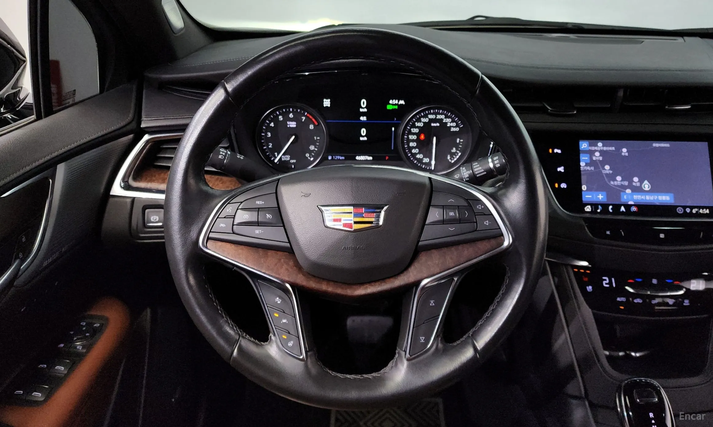 Cadillac XT5 превью 14