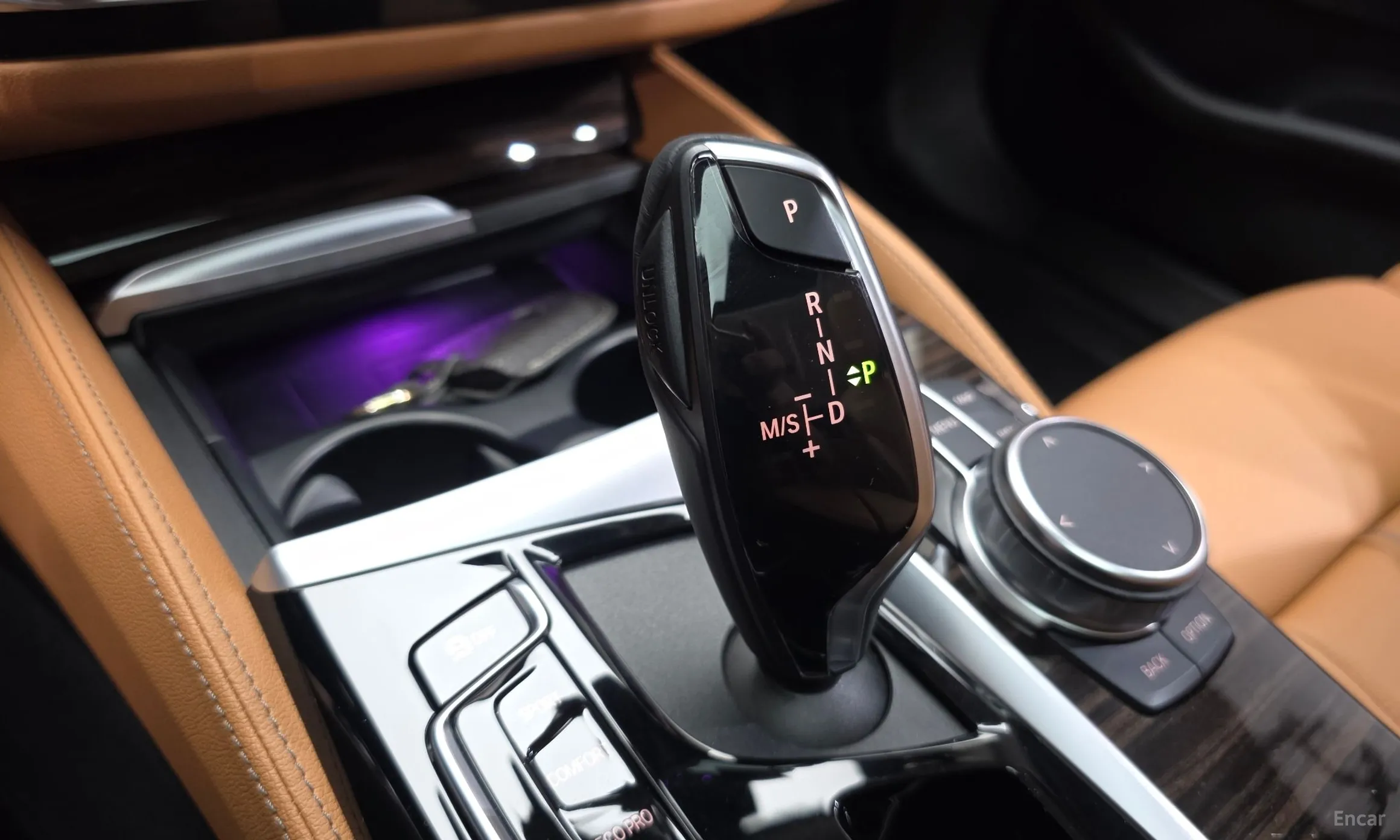 BMW 5 Series (G30) превью 9