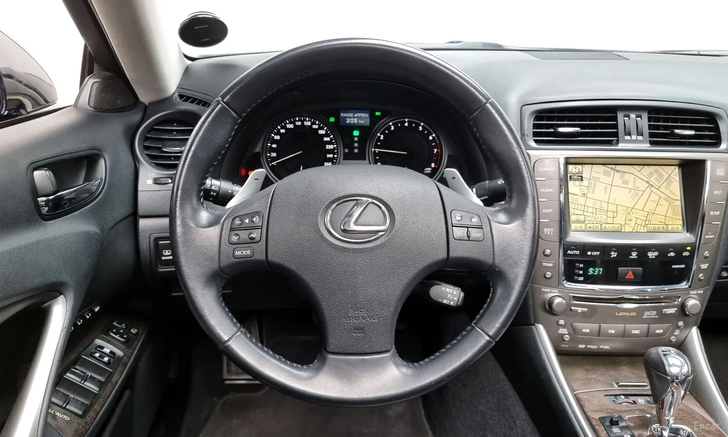 Lexus IS250 превью 13