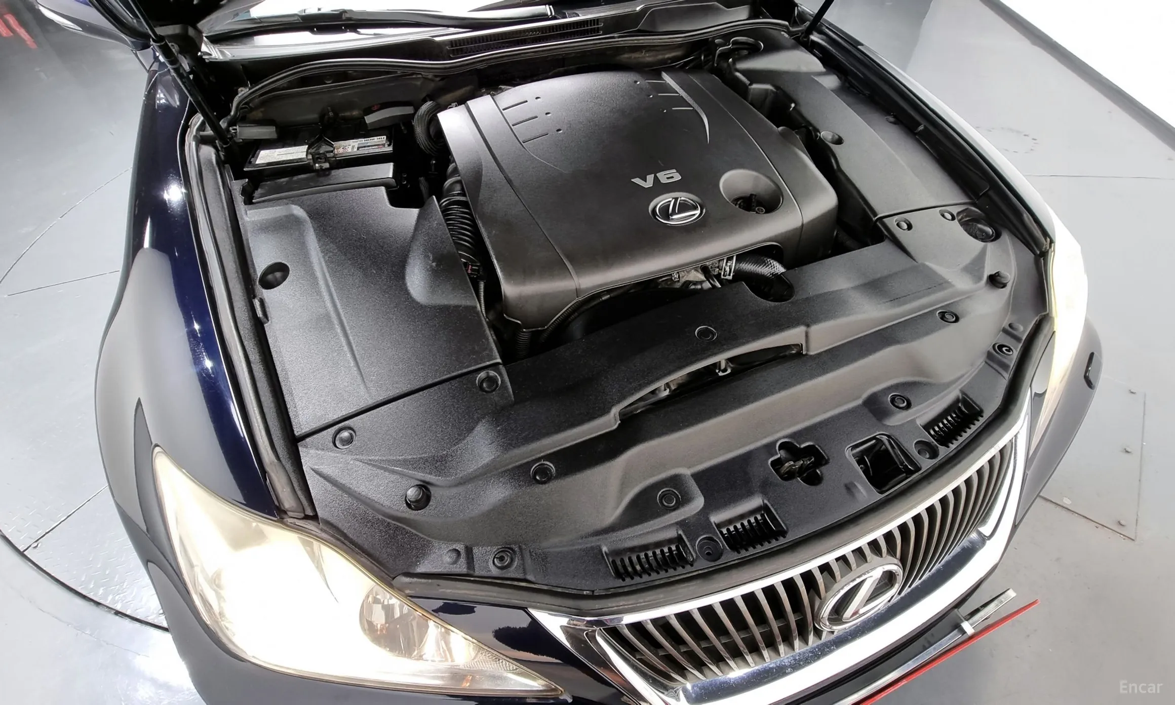 Lexus IS250 превью 6
