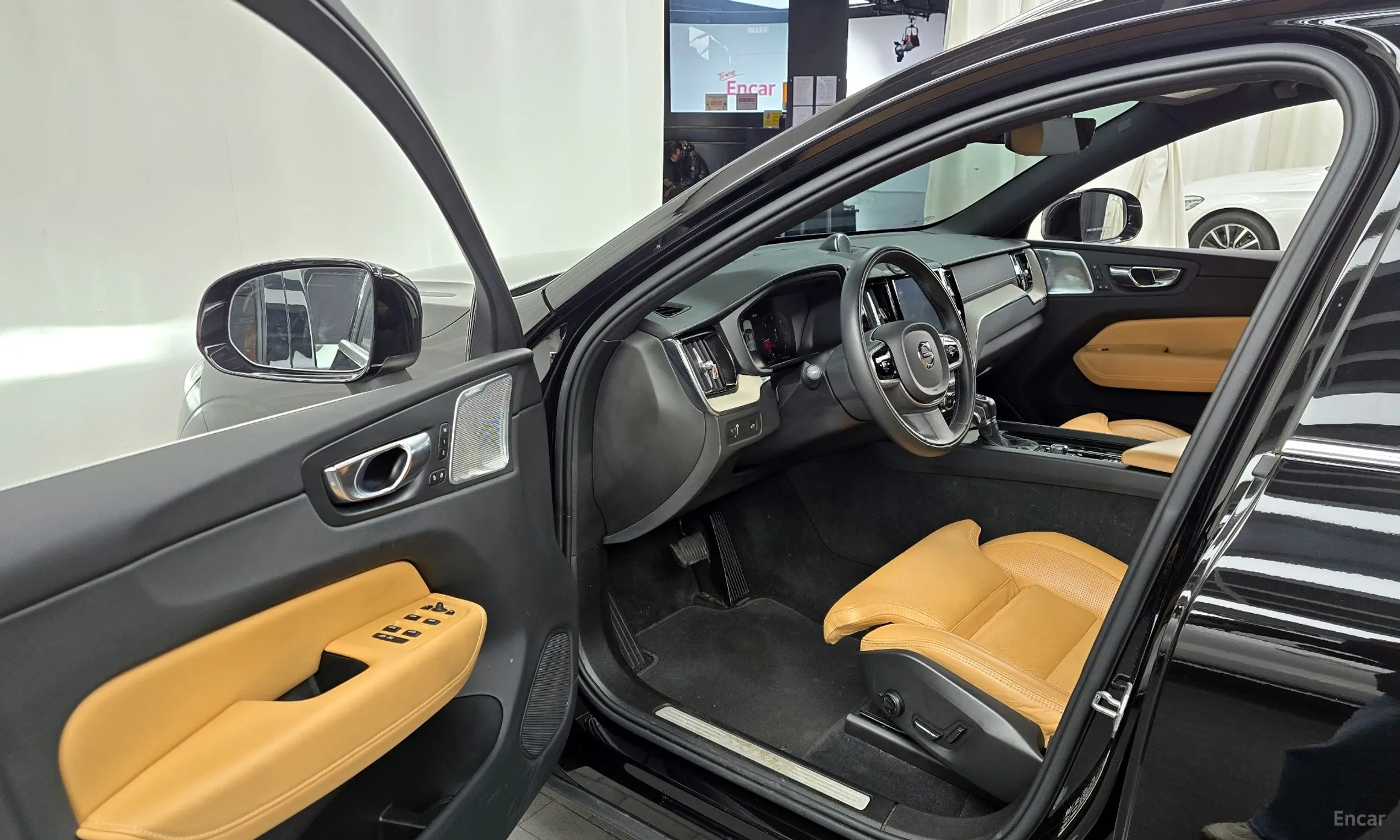 Volvo XC60 Gen 2 превью 10